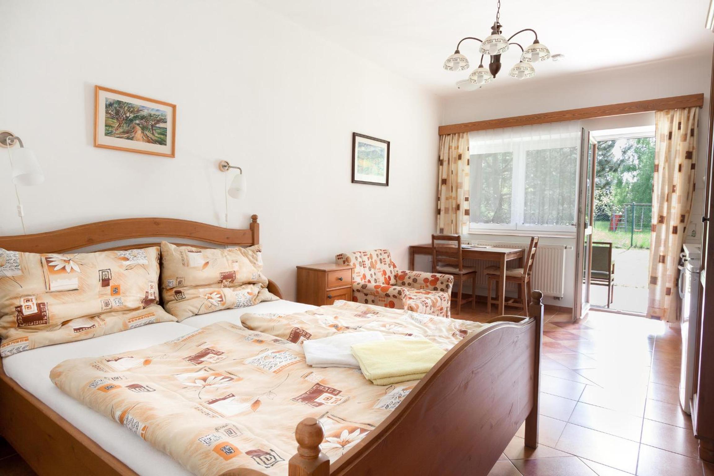 Double Room with Patio photo 2