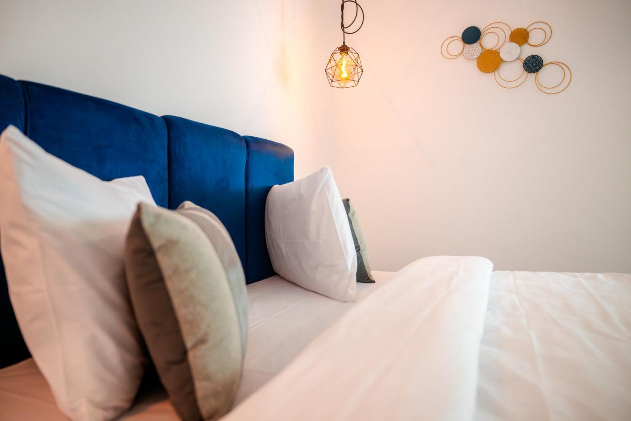 Deluxe Room (2 Adults + 1 Child) photo 2