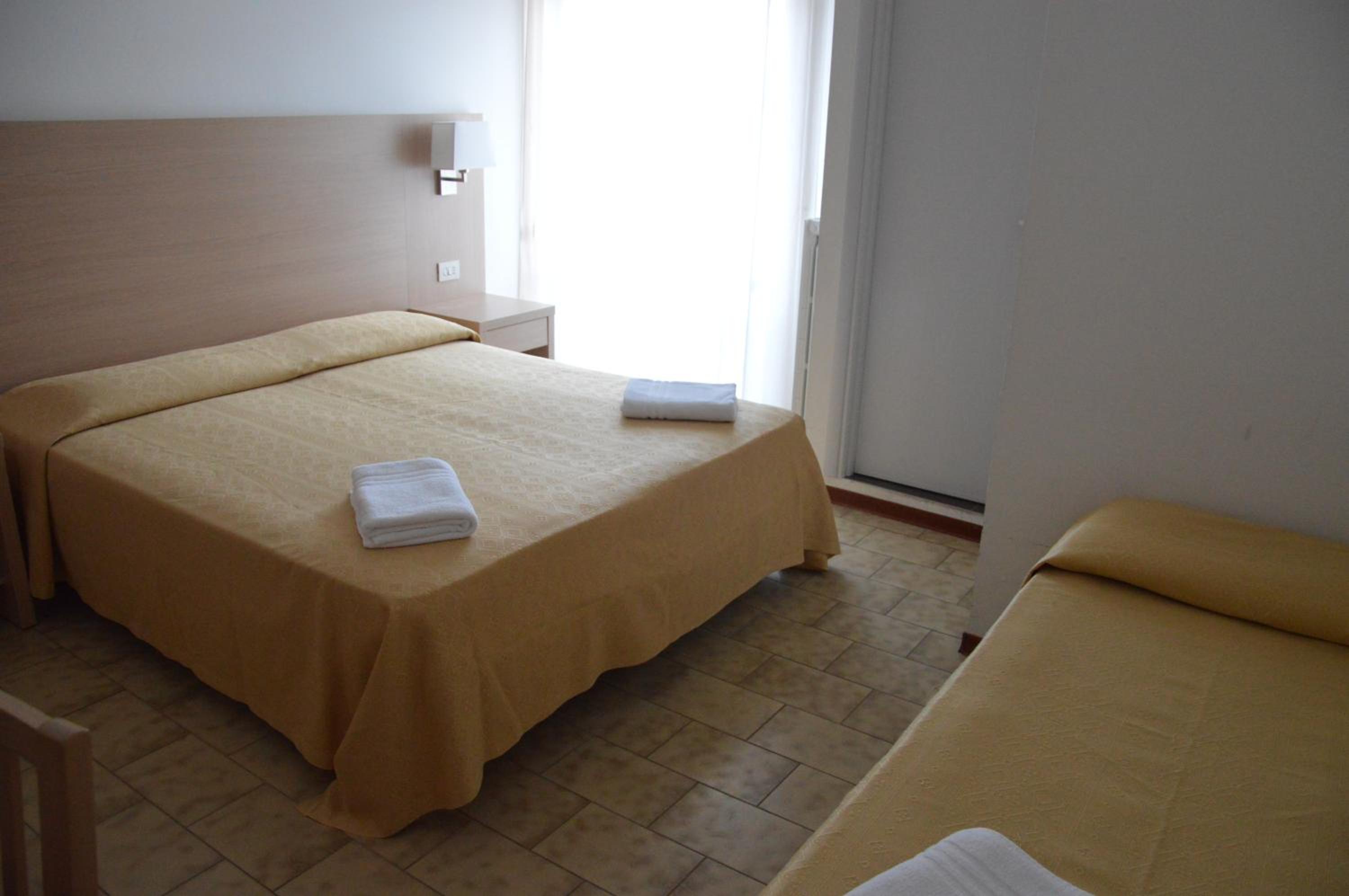 Triple Room - Photo 2