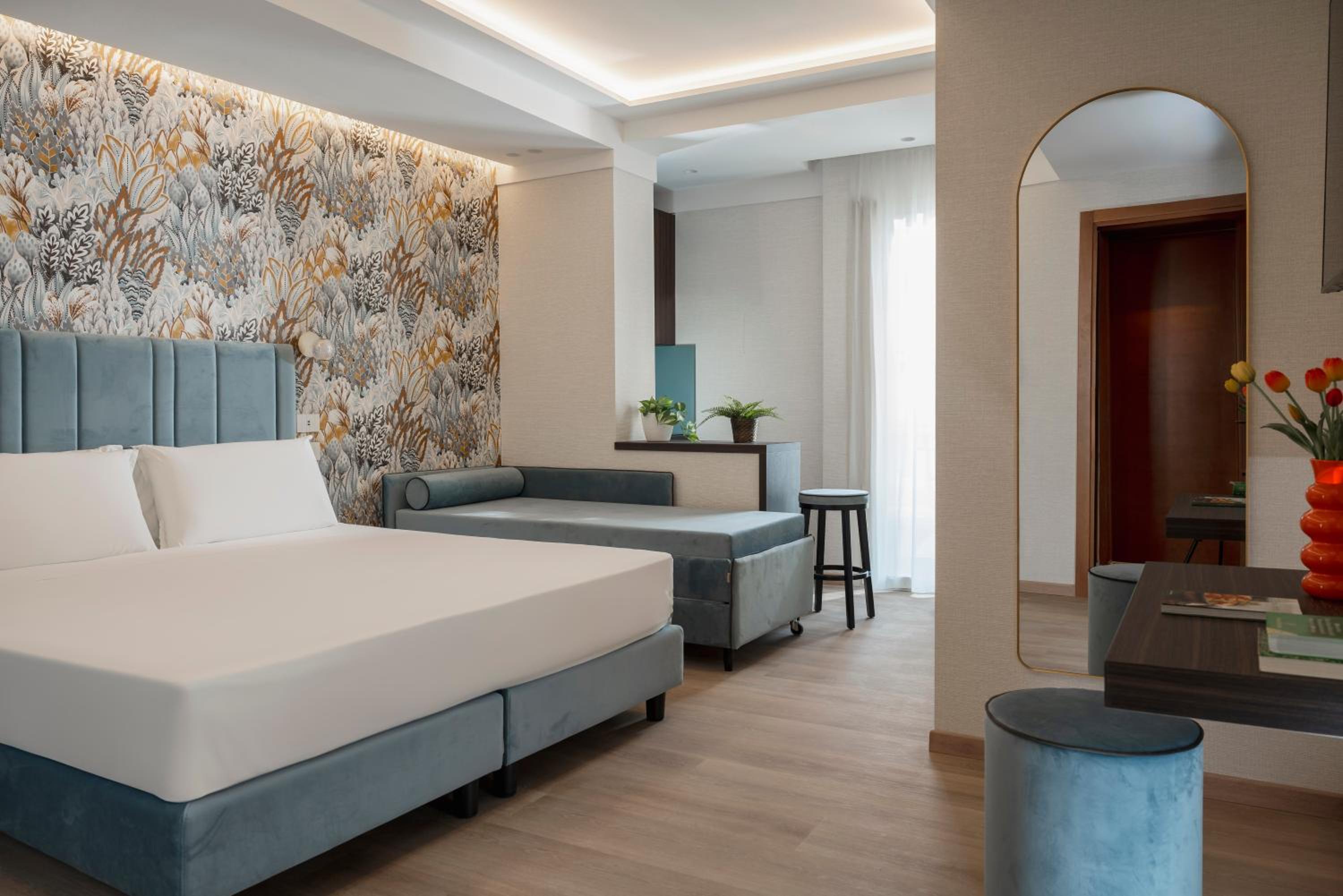 Junior Suite with Balcony photo 3