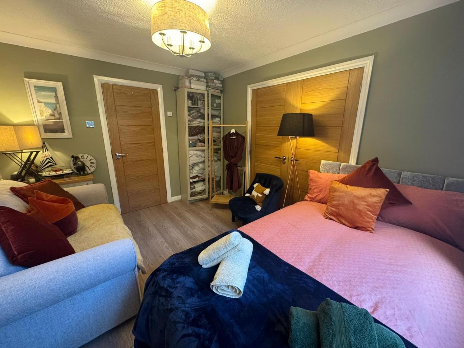 Large Single Room