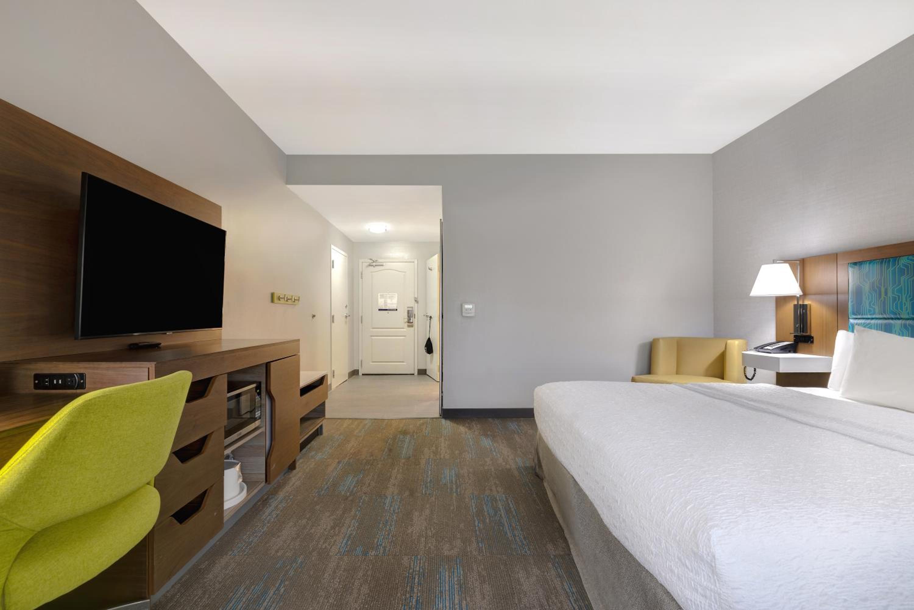 King Room - Hearing Access/Non-Smoking - Photo 3