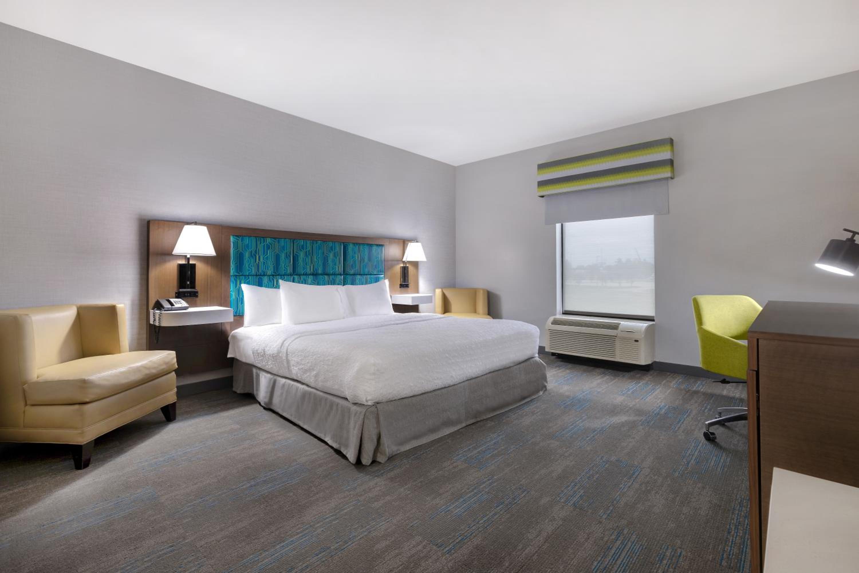 King Room - Hearing Access/Non-Smoking - Photo 5
