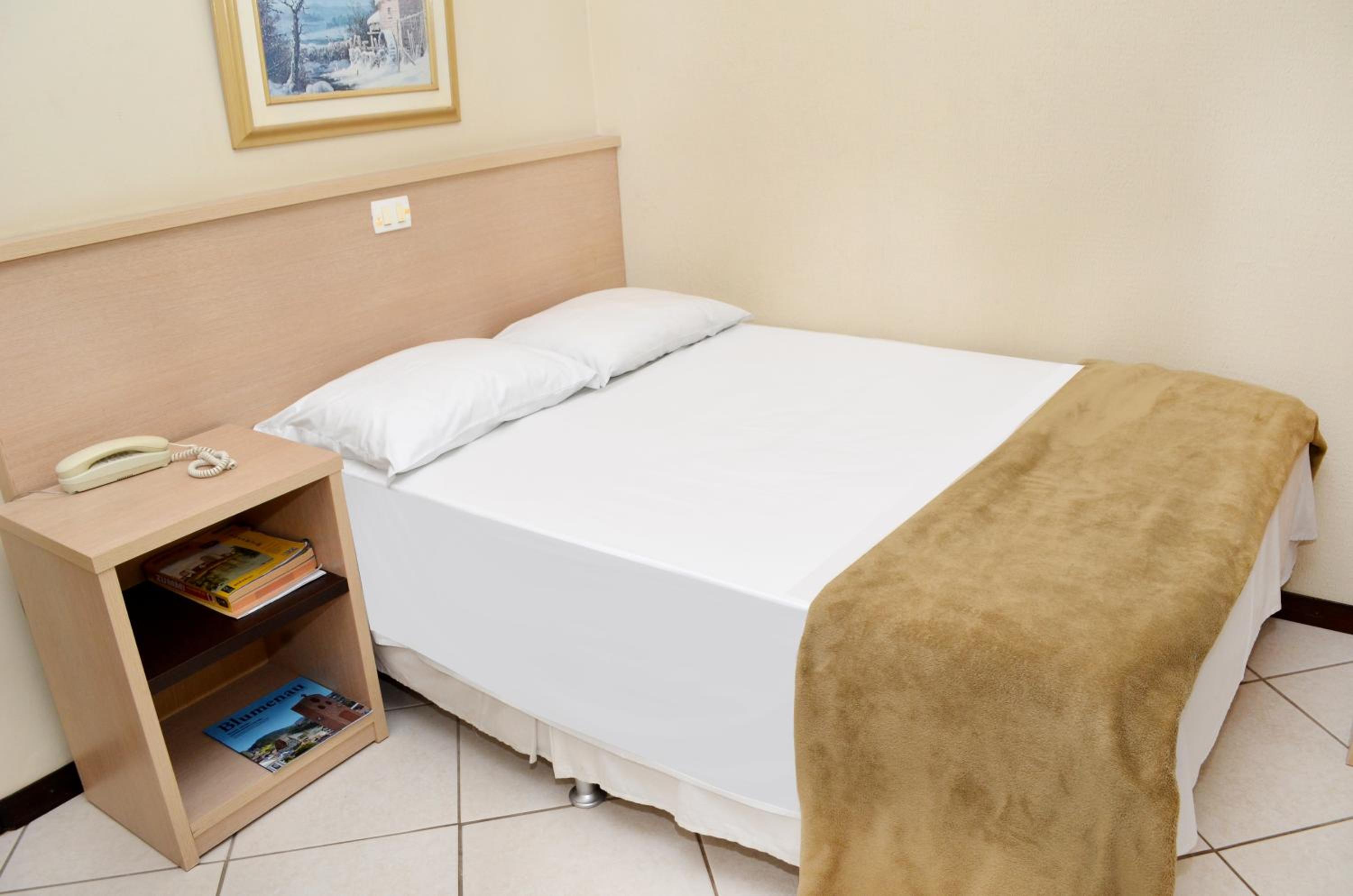 Budget Double Room photo 3
