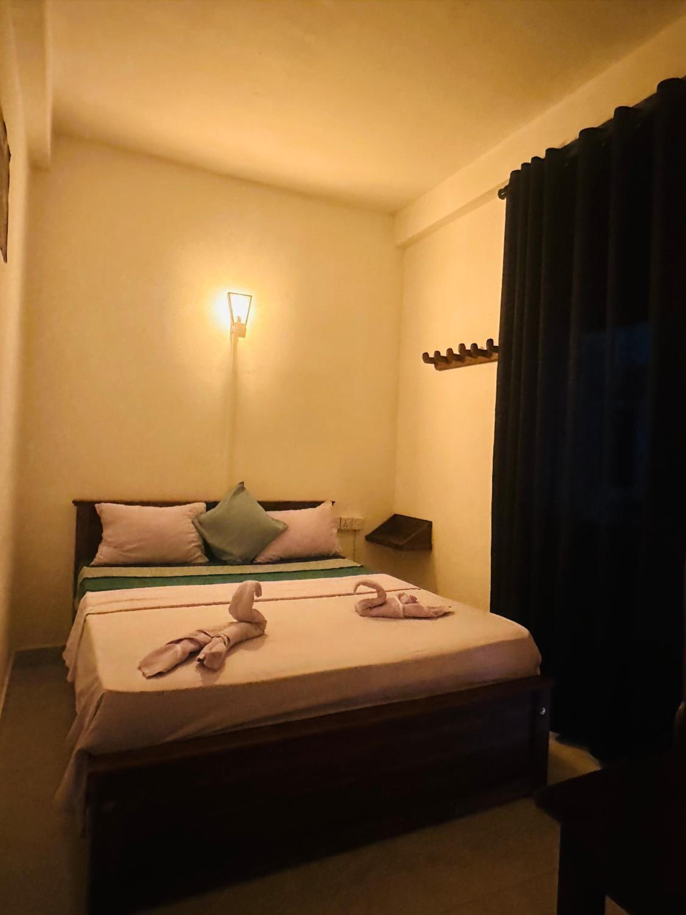 Standard Double Room with Fan photo 3