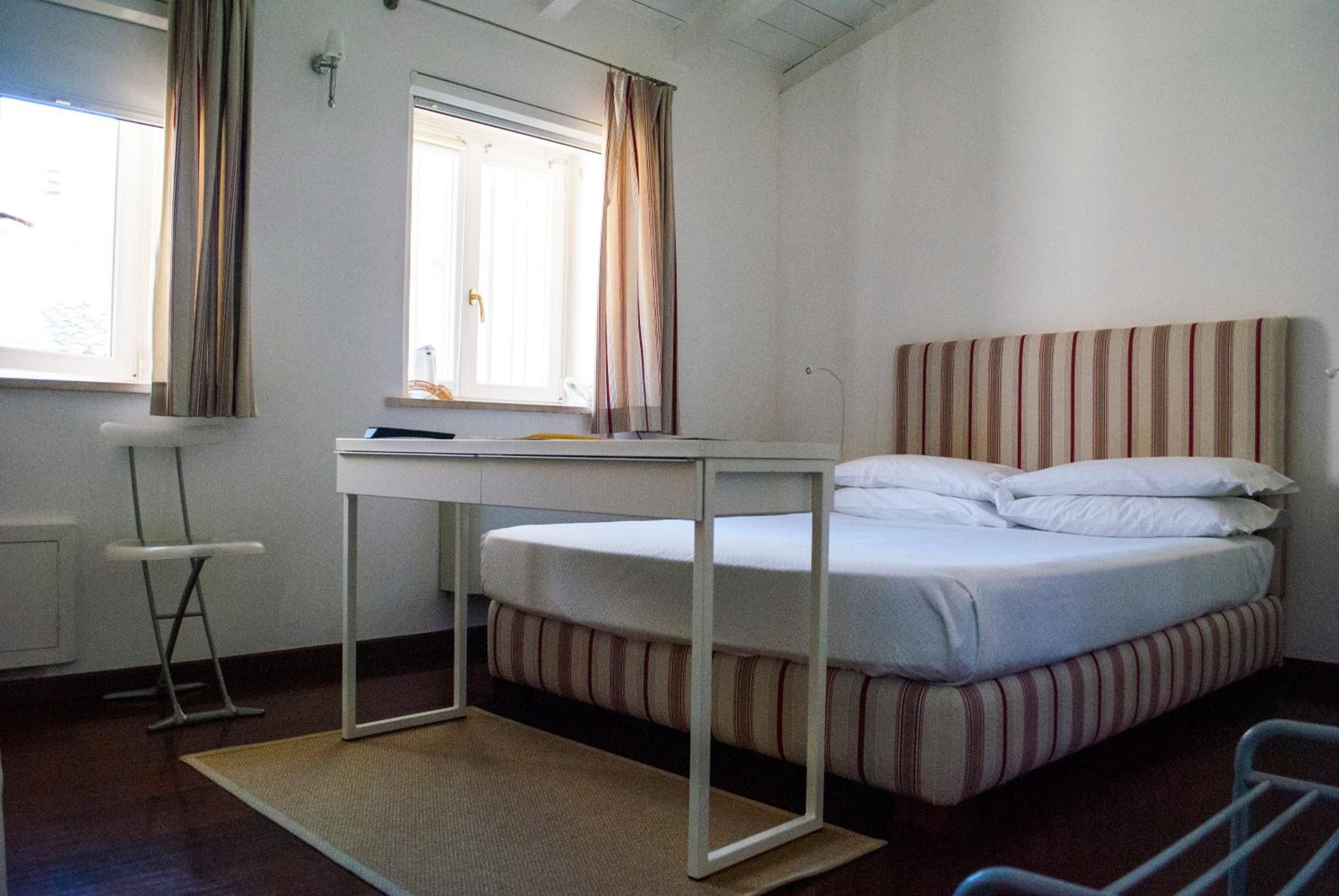 Double Room - Photo 4