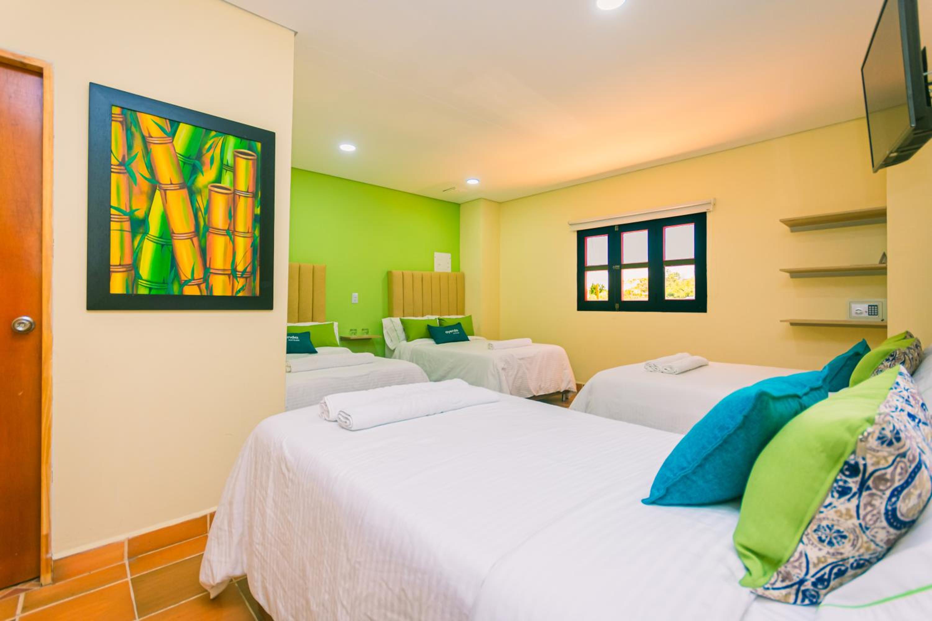 Bed in 4-Bed Mixed Dormitory Room