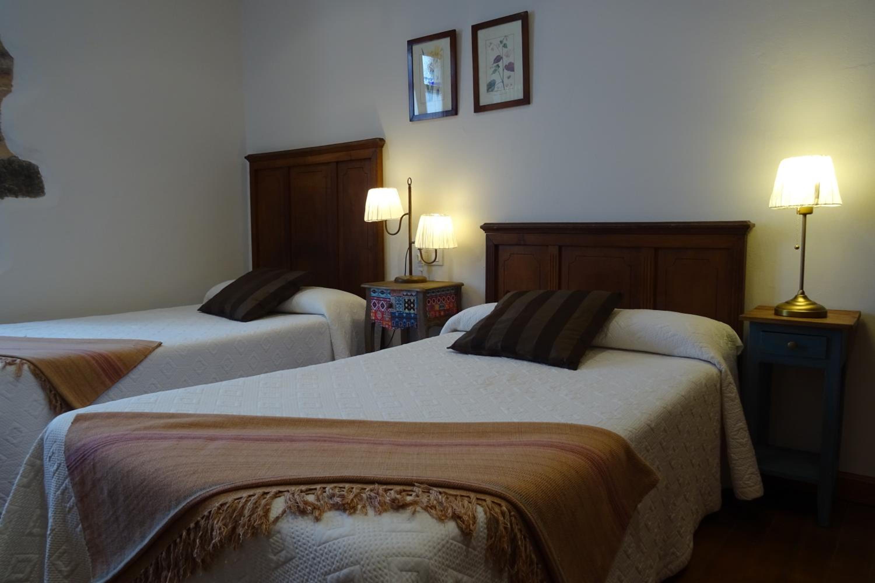 Twin Room - Photo 4