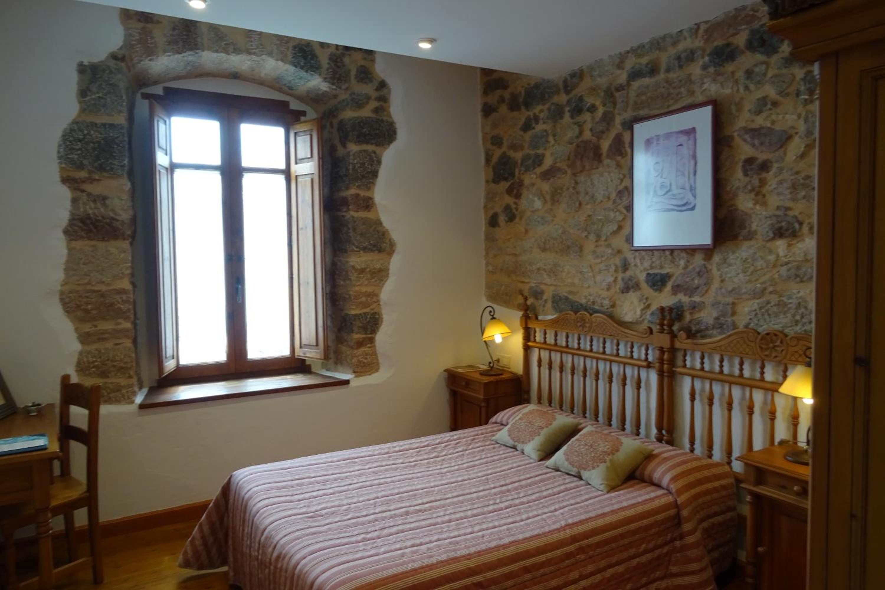 Twin Room - Photo 5