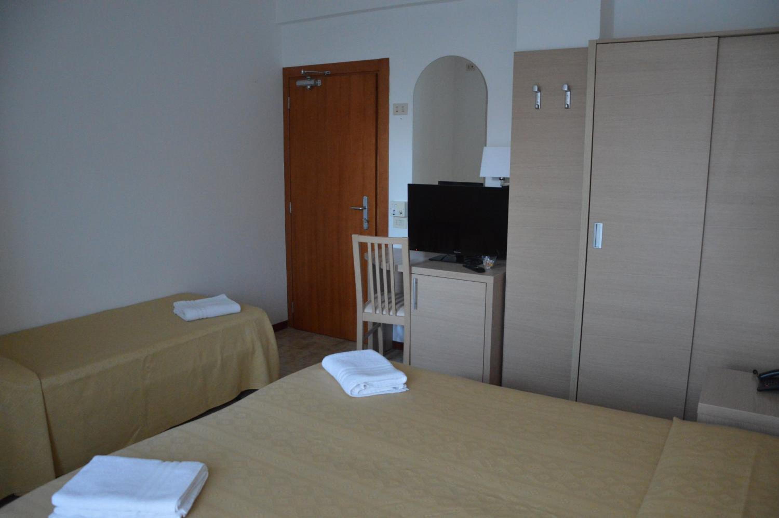 Triple Room - Photo 4
