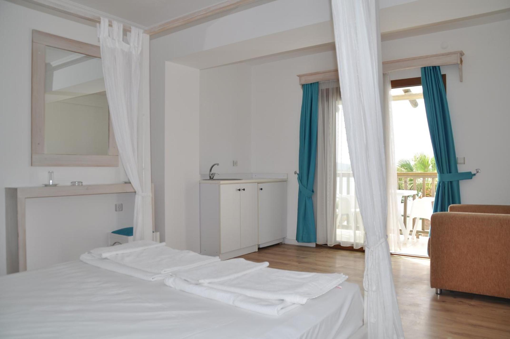 Standard Double Room photo 3