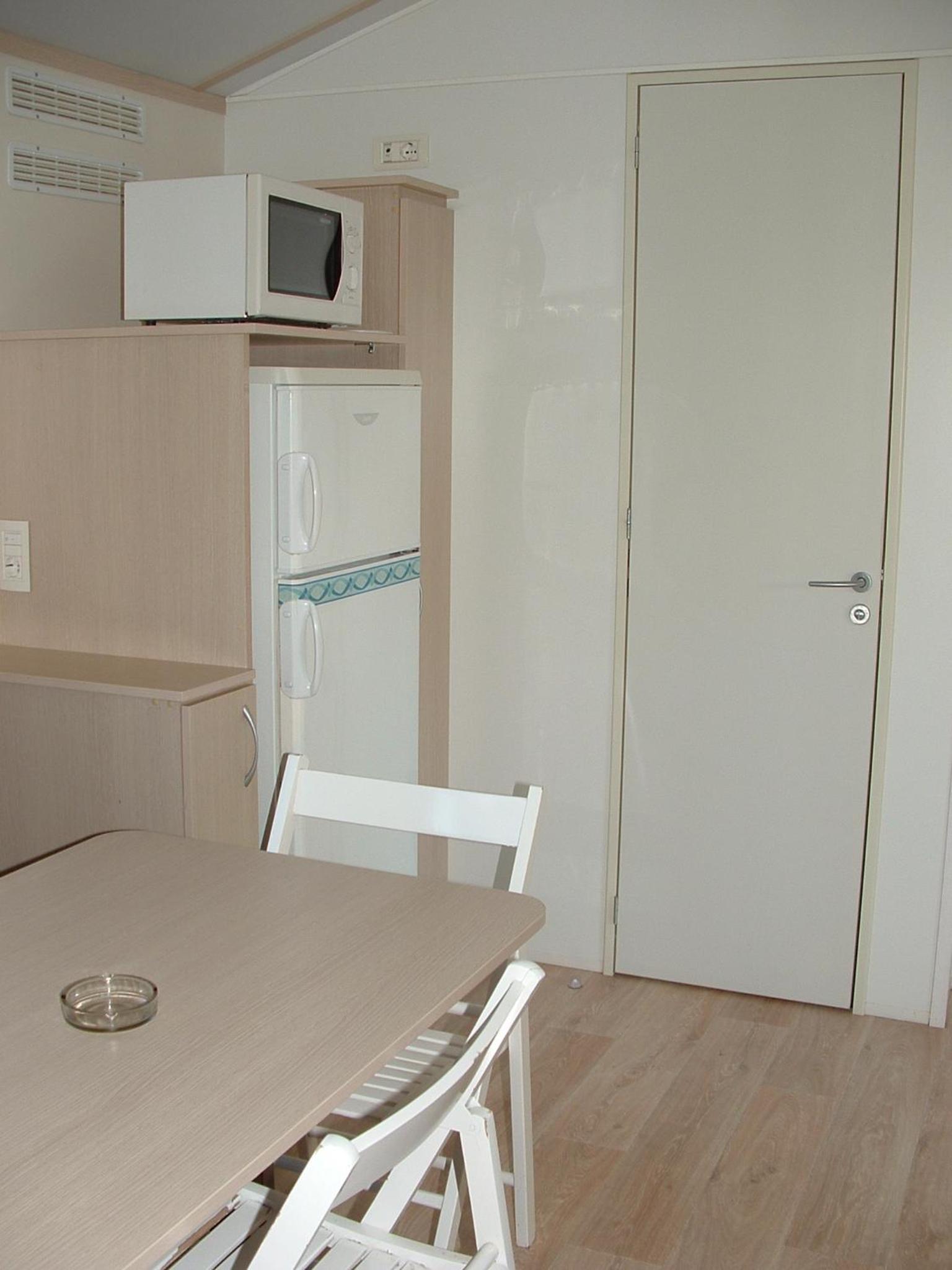 Mobile Home photo 2