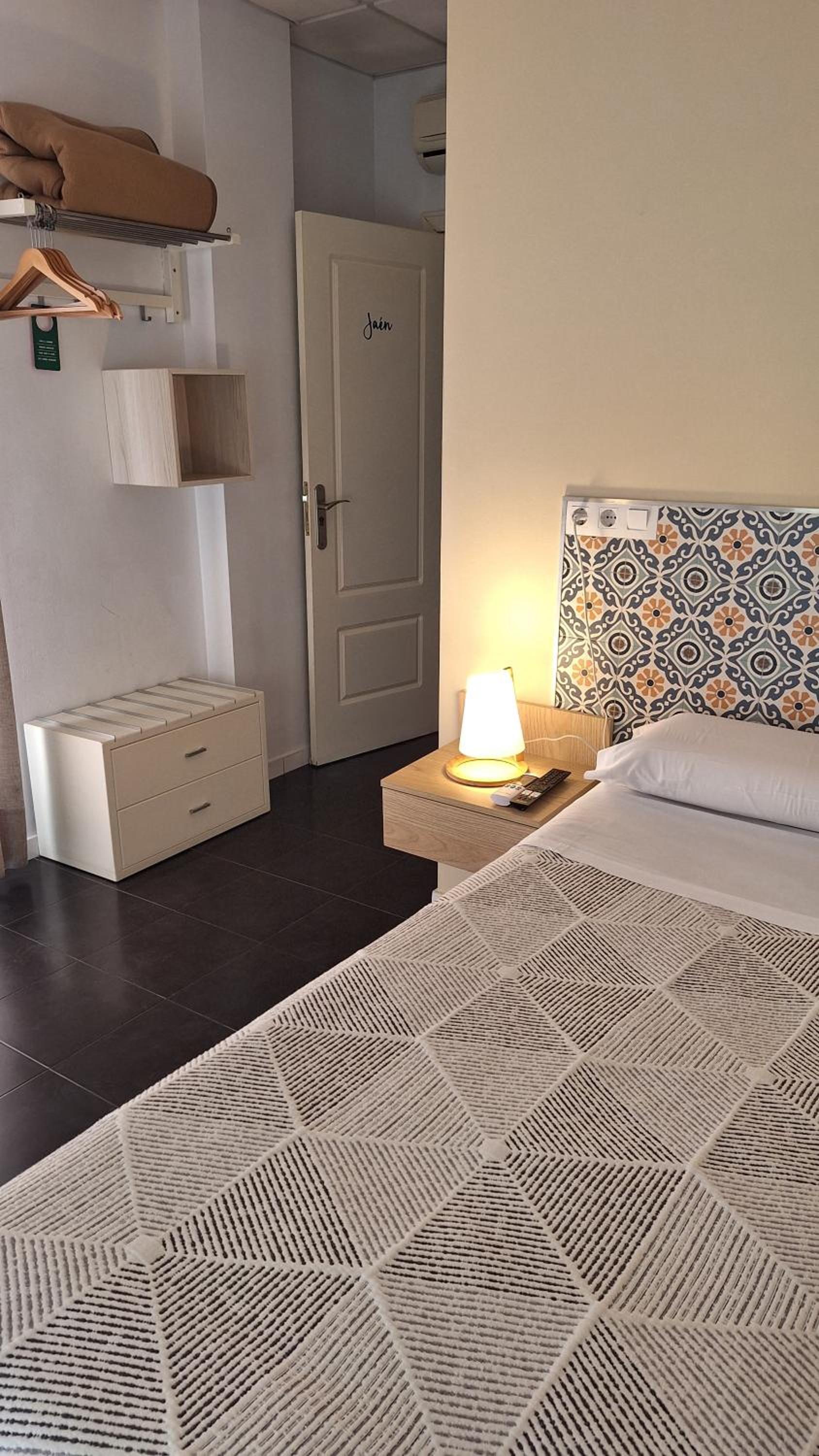 Double Room with Terrace thumbnail 5