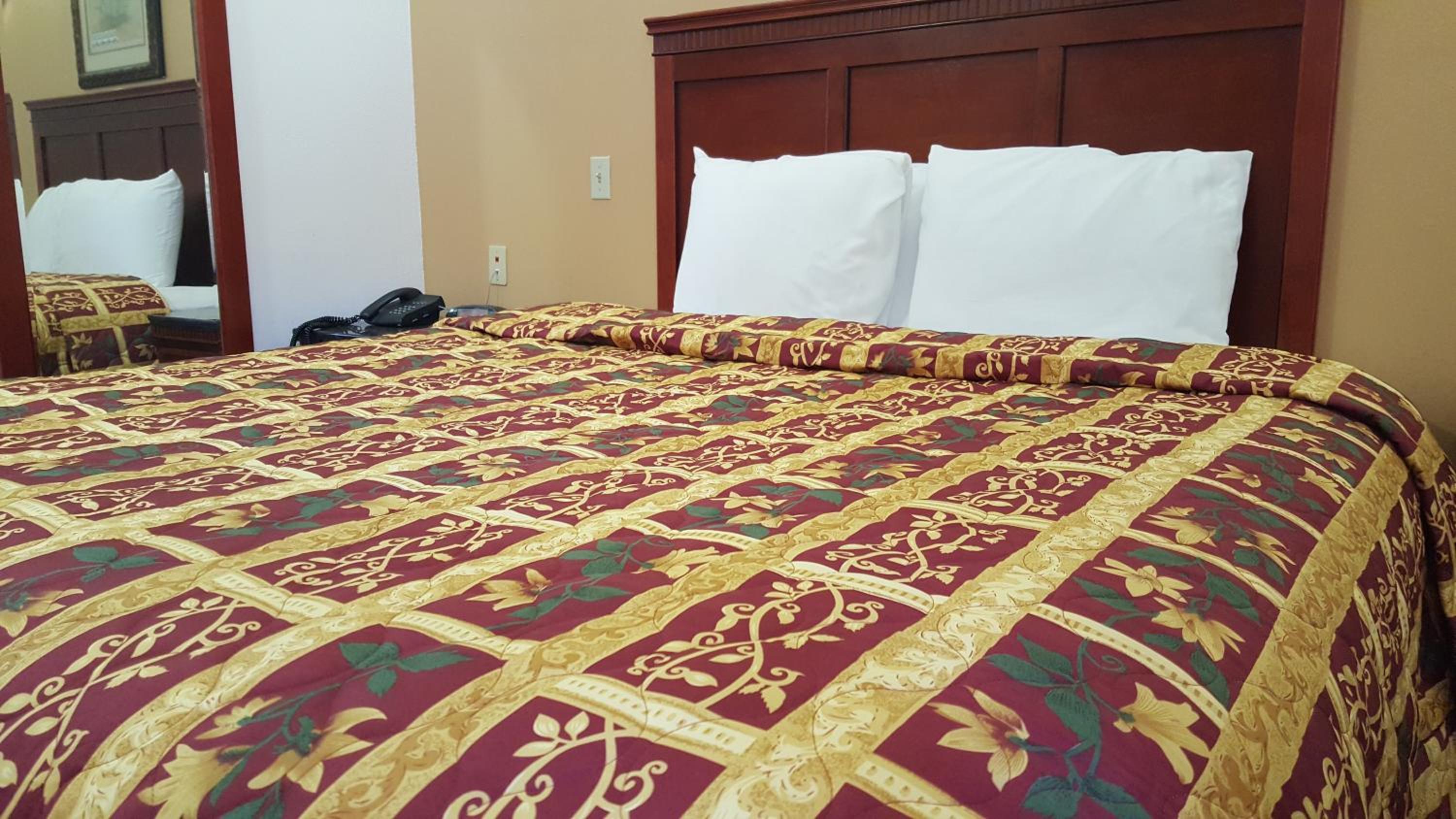 Deluxe King Room - Photo 3