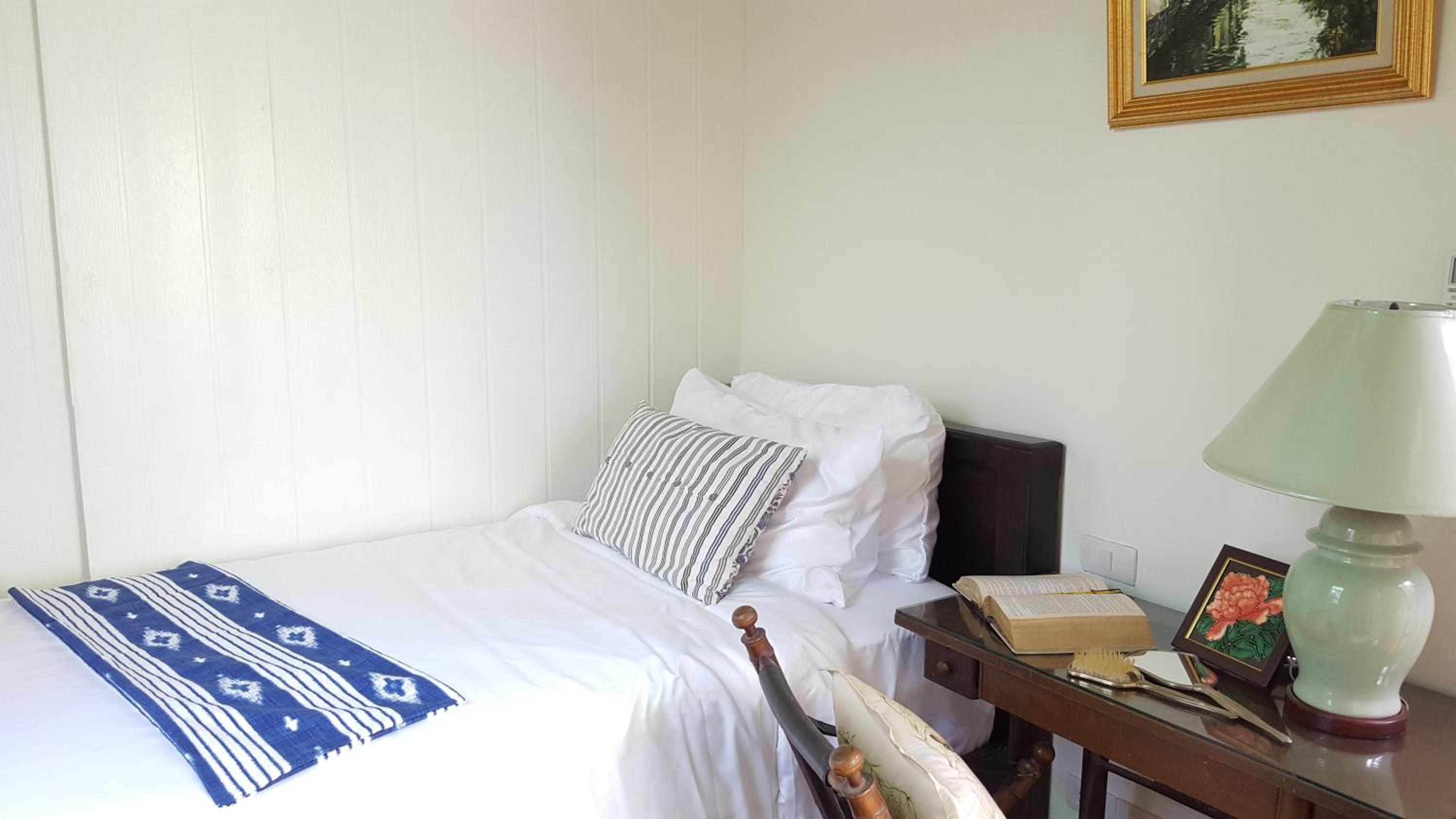 Single Room photo 3