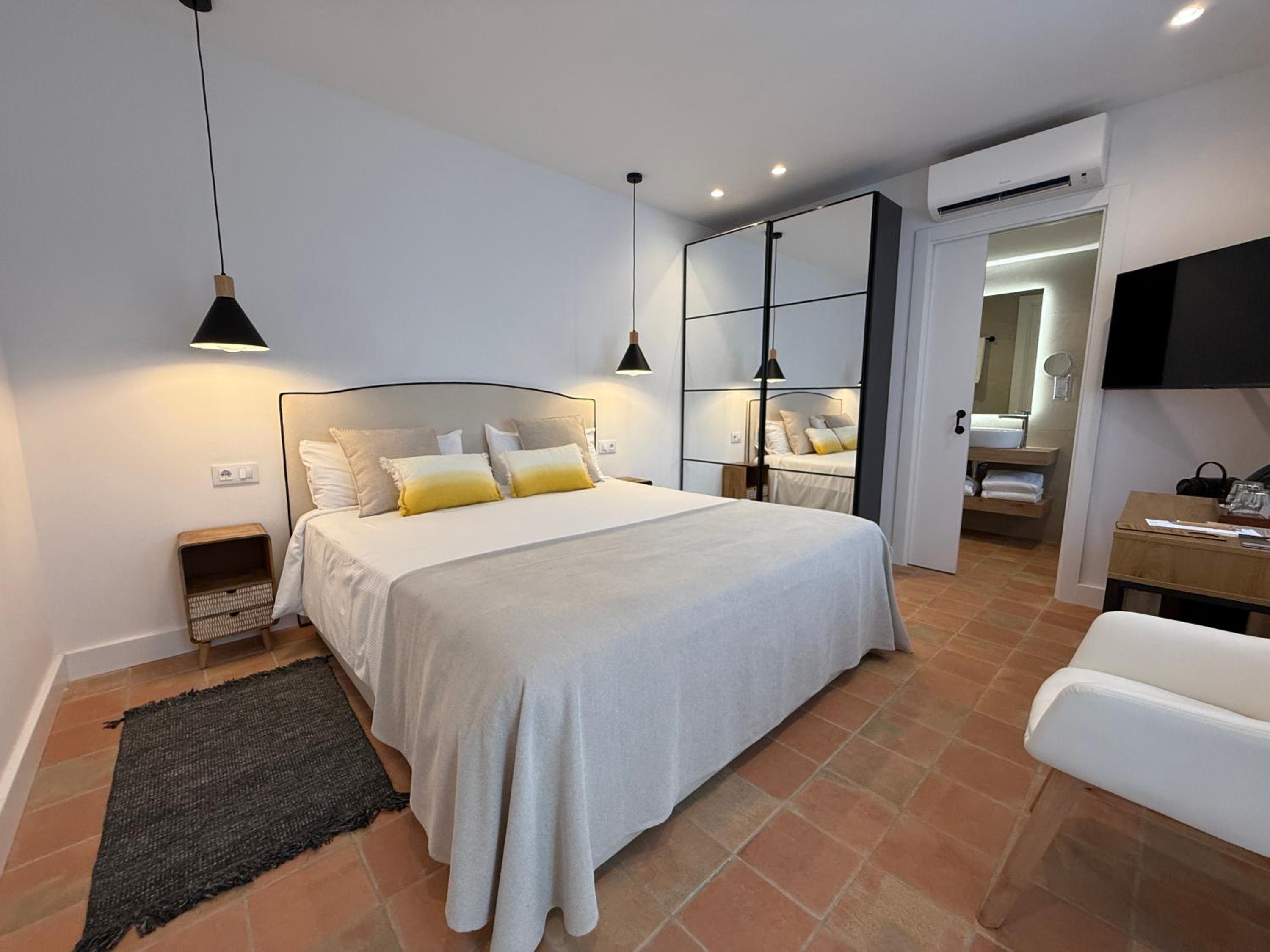 Deluxe Double Room with Terrace