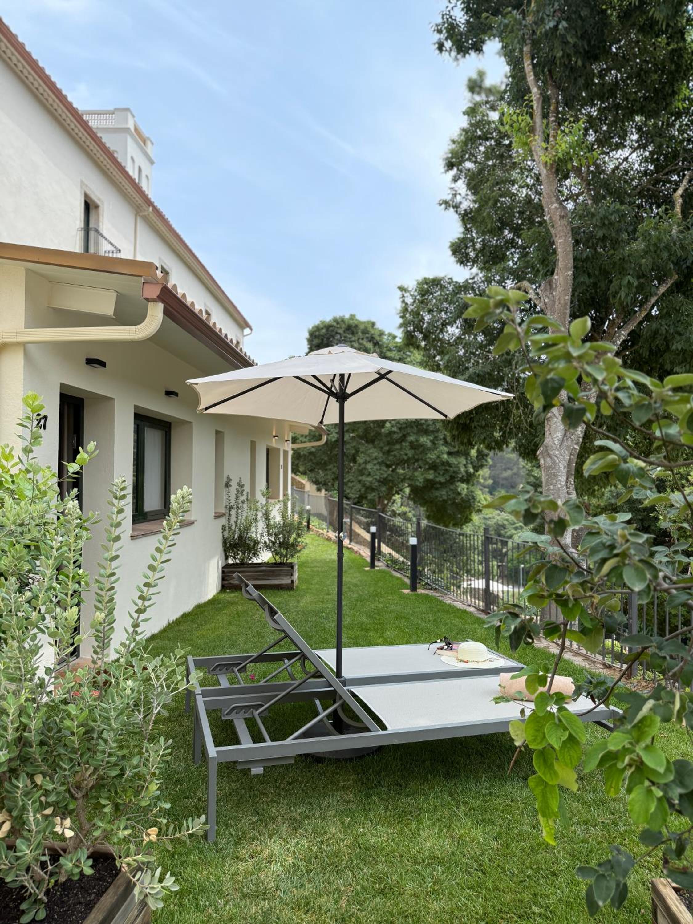Deluxe Double Room with Terrace photo 2