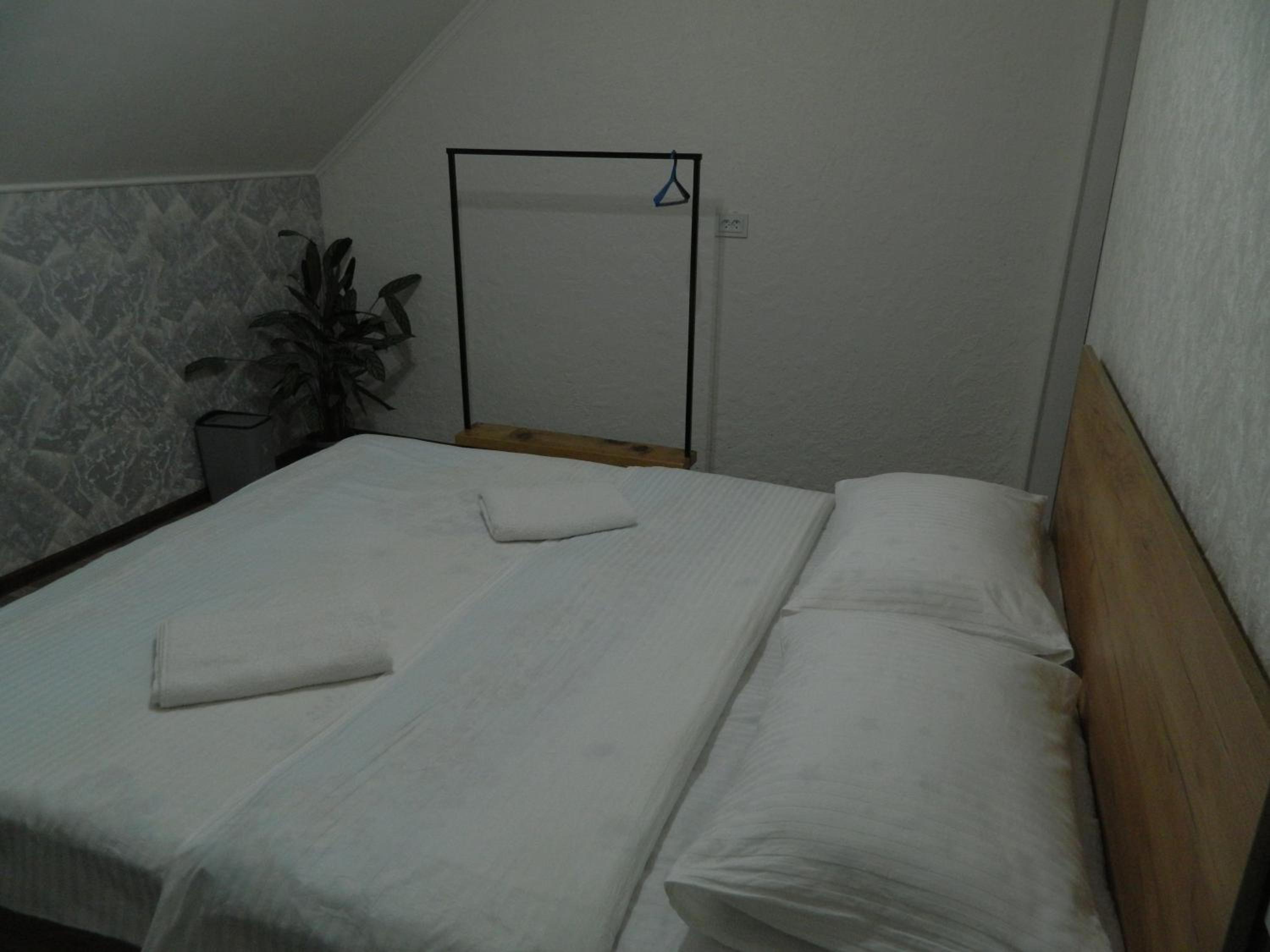 Budget Double Room photo 2