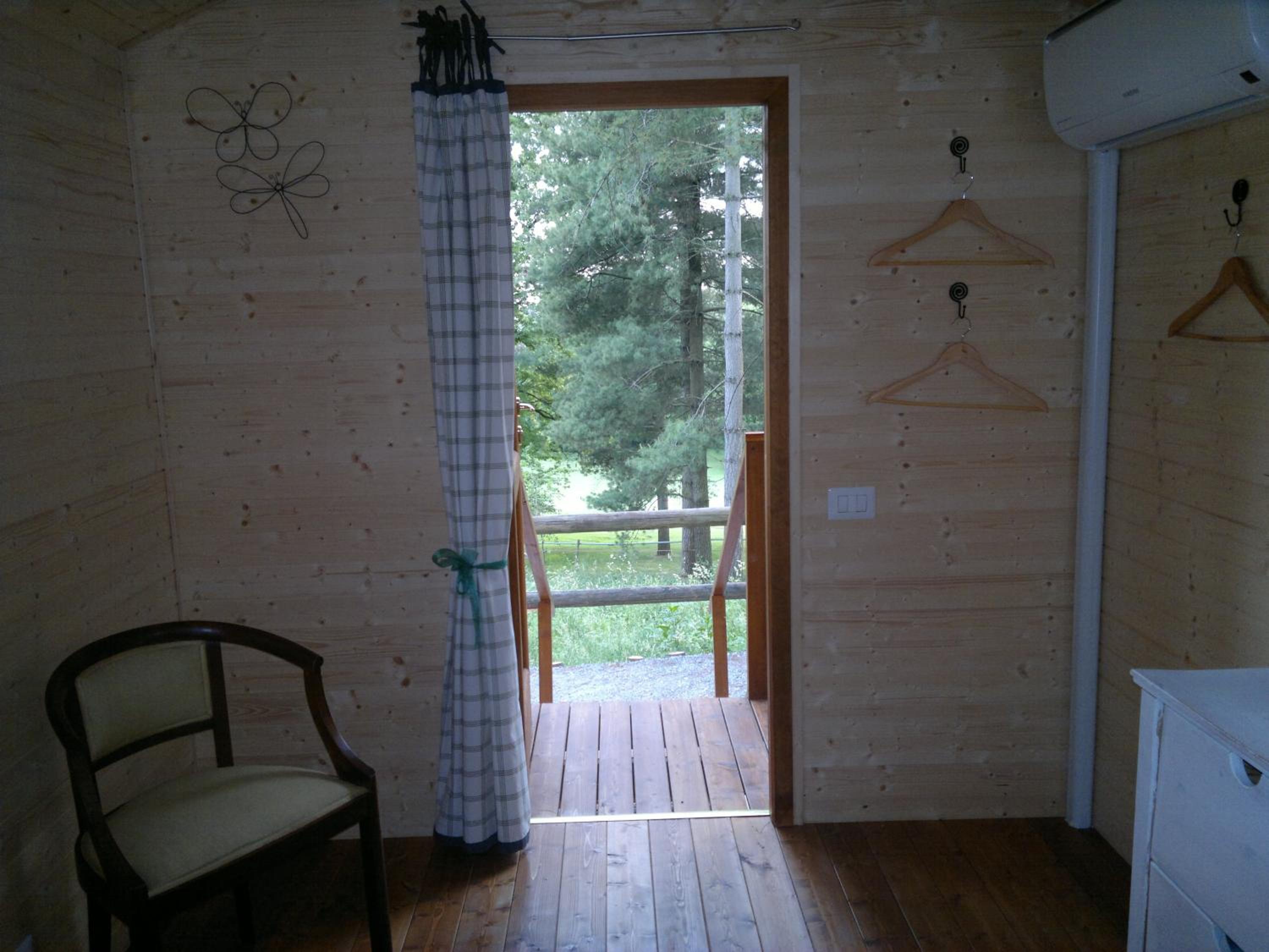 Mobile Home - Photo 1