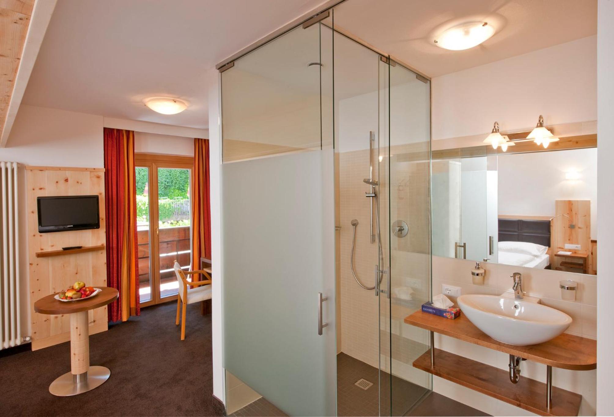 Double Room with Pool View