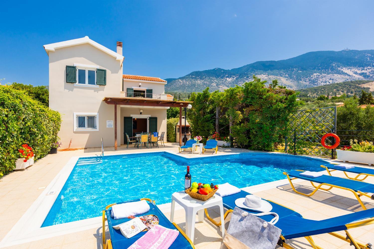 Villa photo 2
