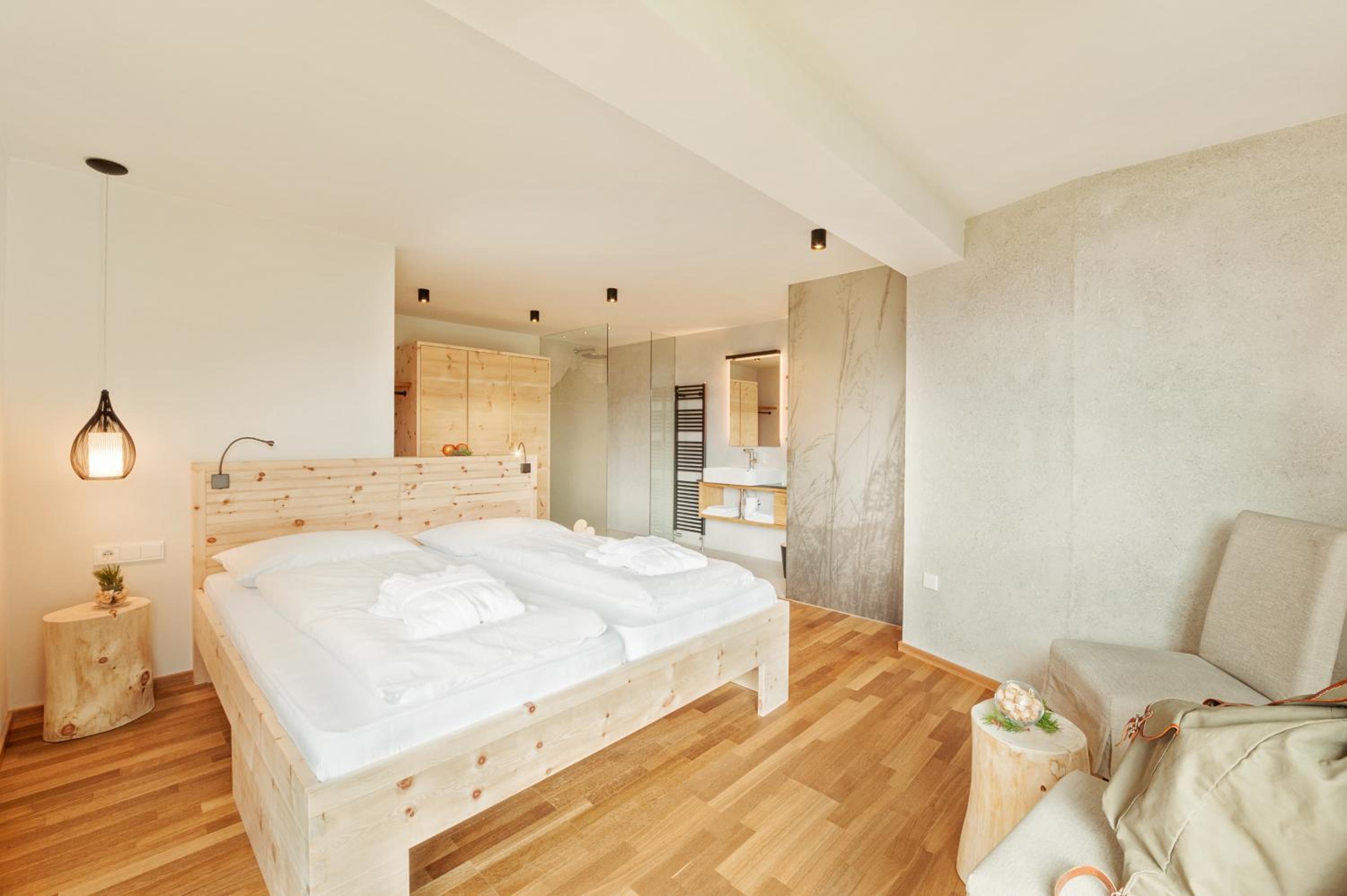 Deluxe Double Room with Mountain View