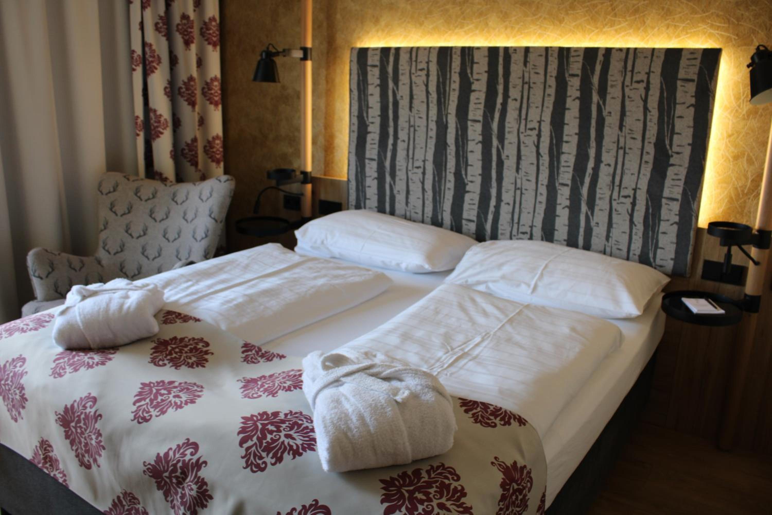 Budget Double Room photo 3