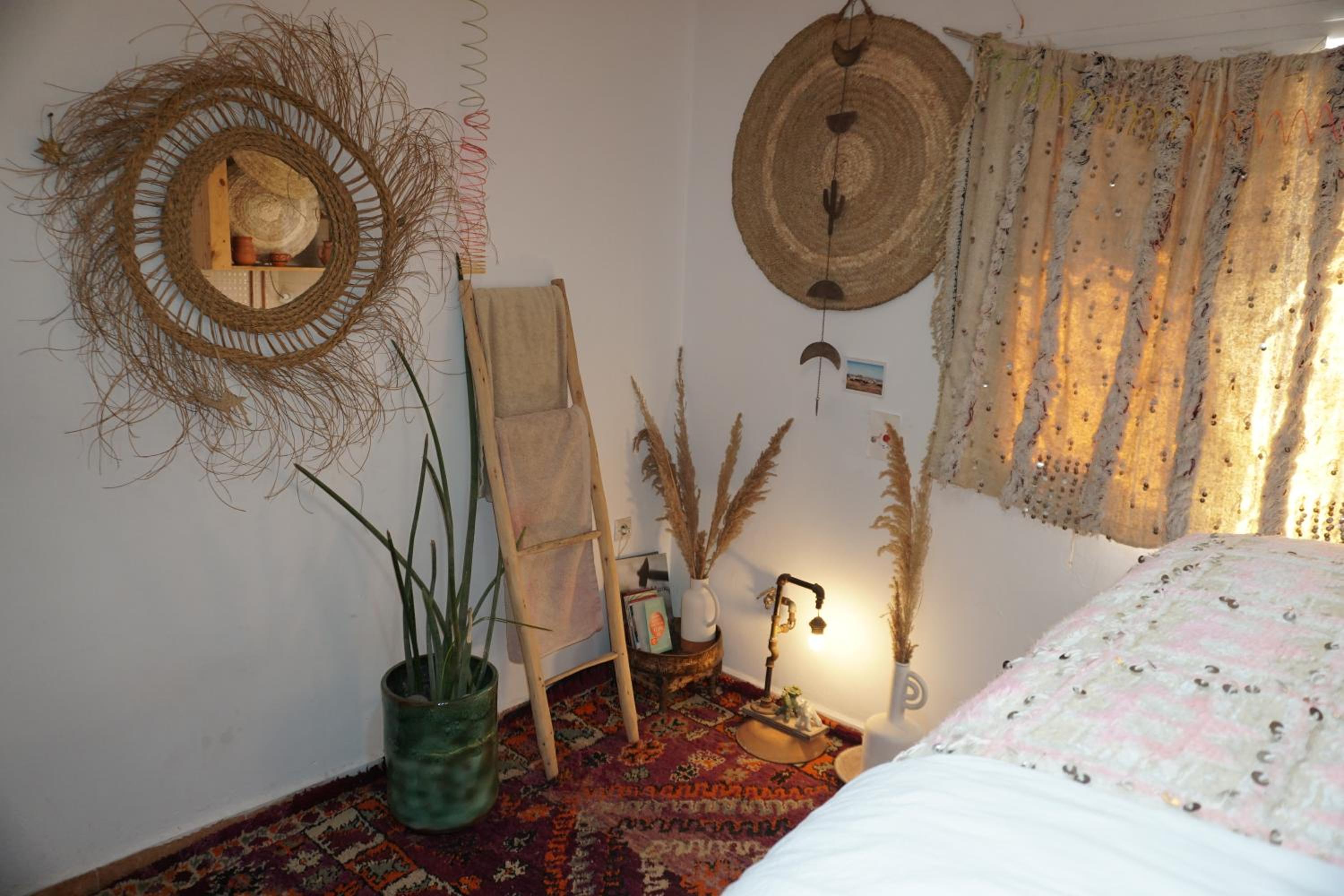 Double Room with Shared Bathroom photo 2