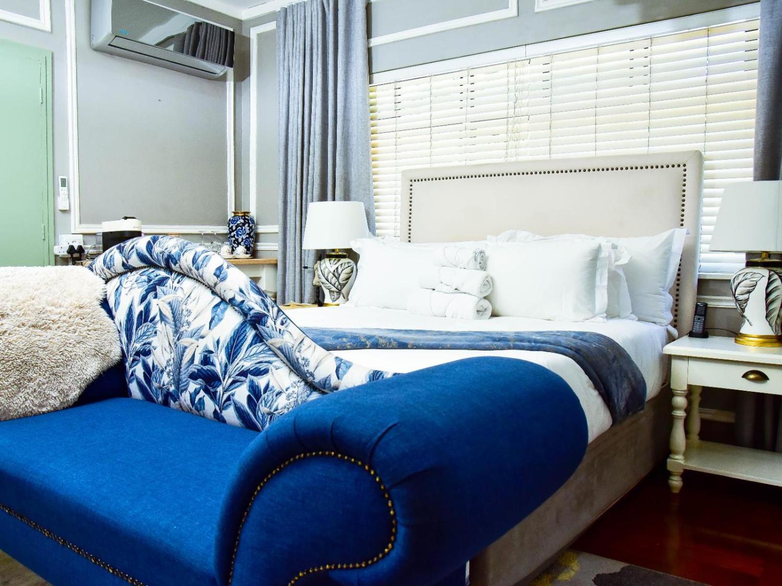 Luxury King Room photo 2
