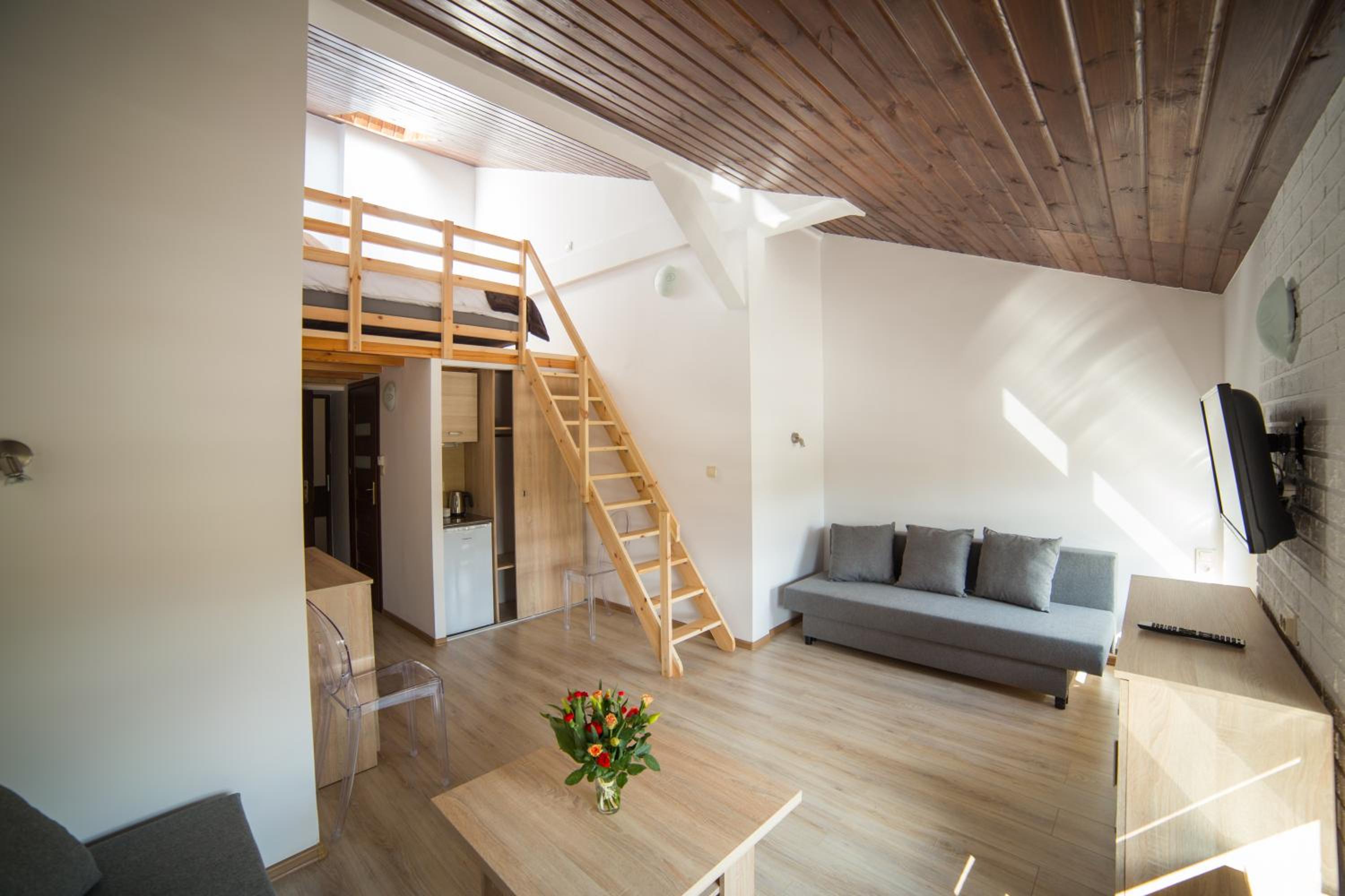 Duplex Apartment - Photo 5