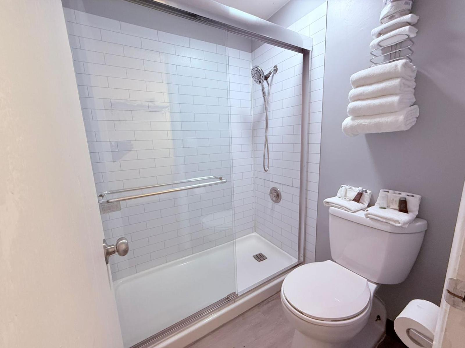 2 Full Beds Non-Smoking photo 3