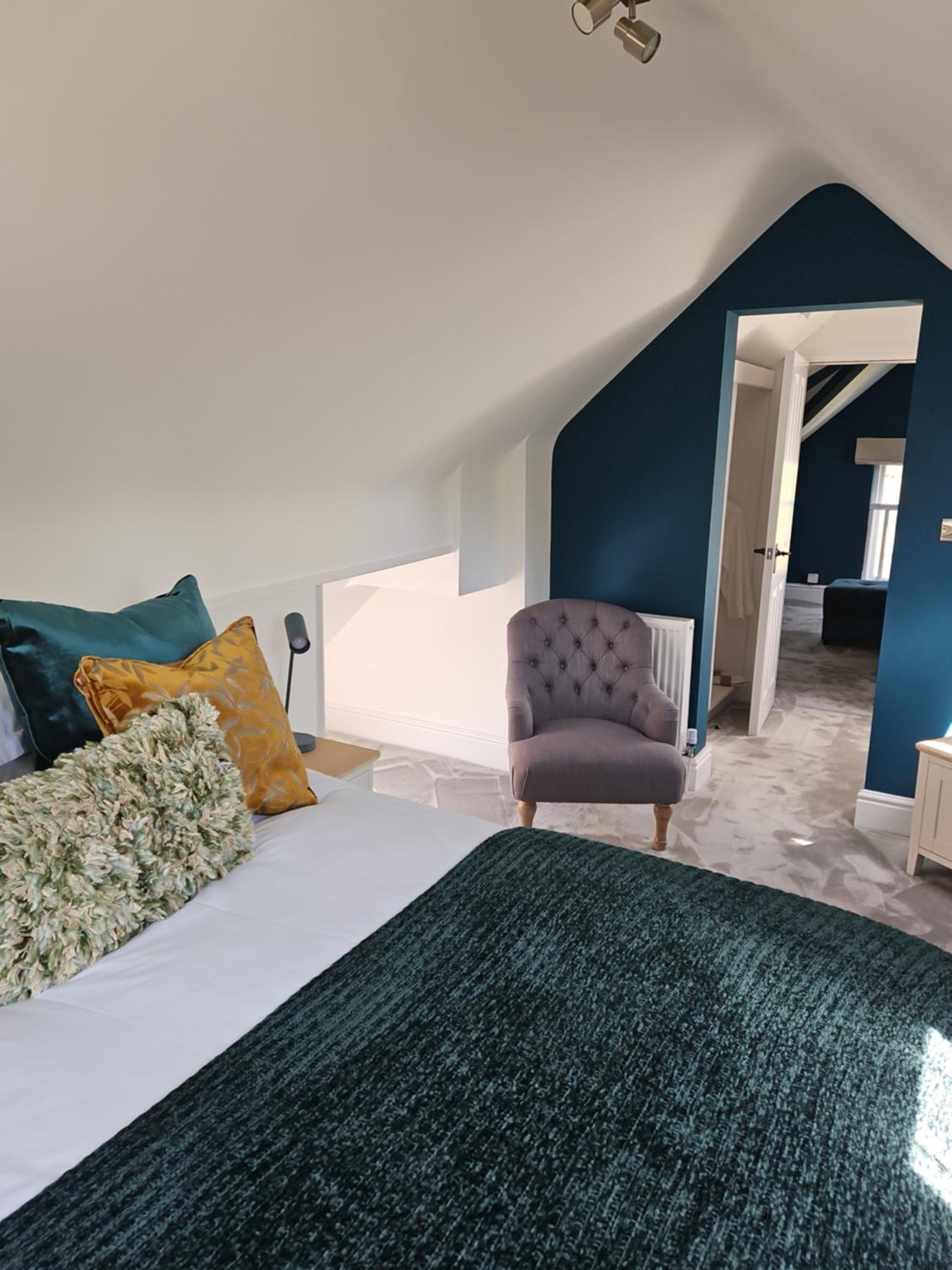 Two-Bedroom Suite - Photo 4