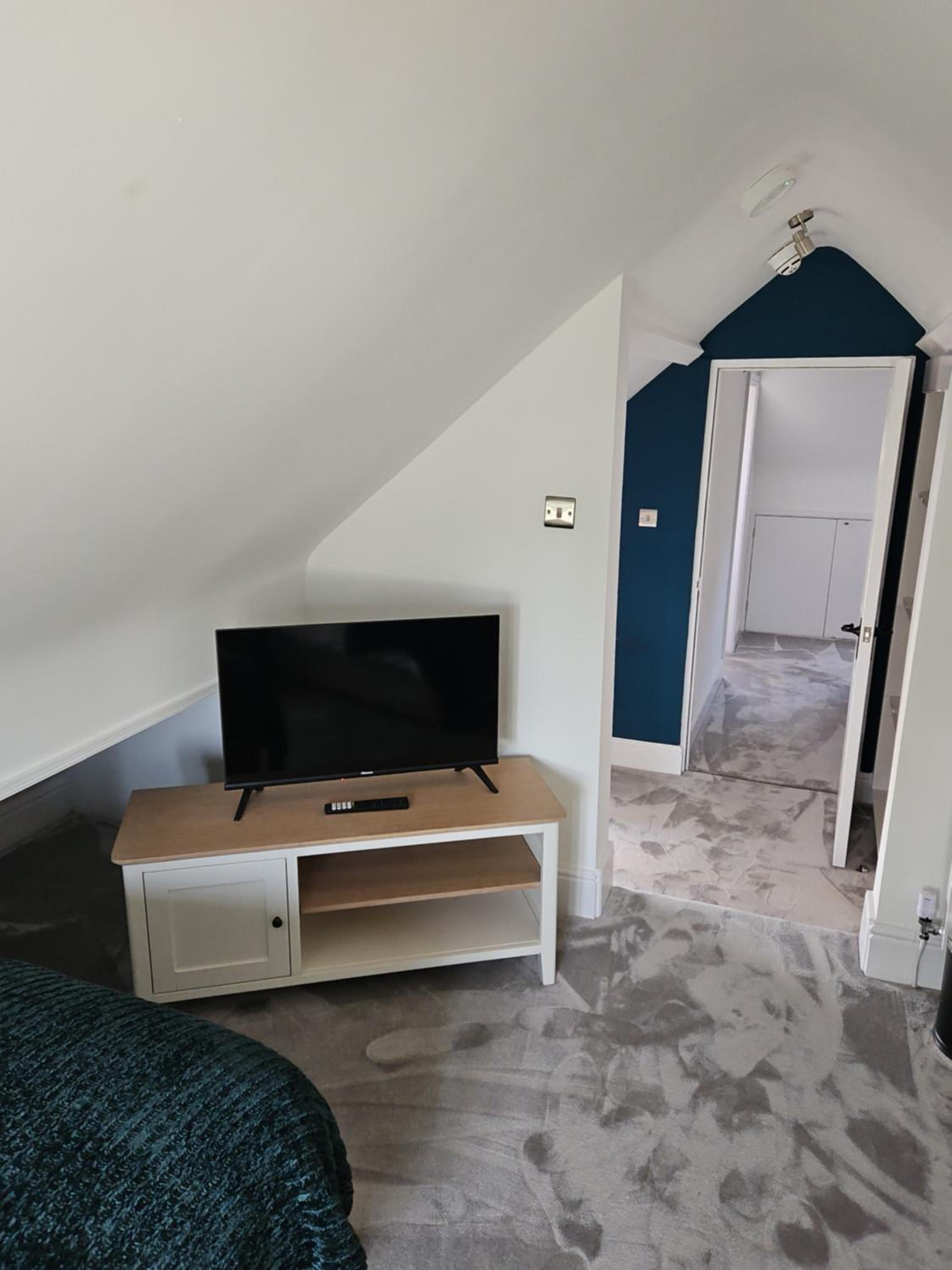 Two-Bedroom Suite - Photo 2
