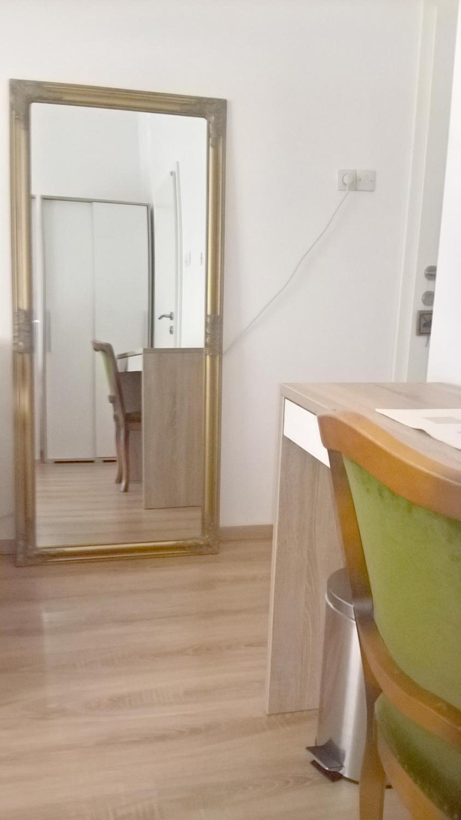 Twin Room with Private Bathroom - Photo 16