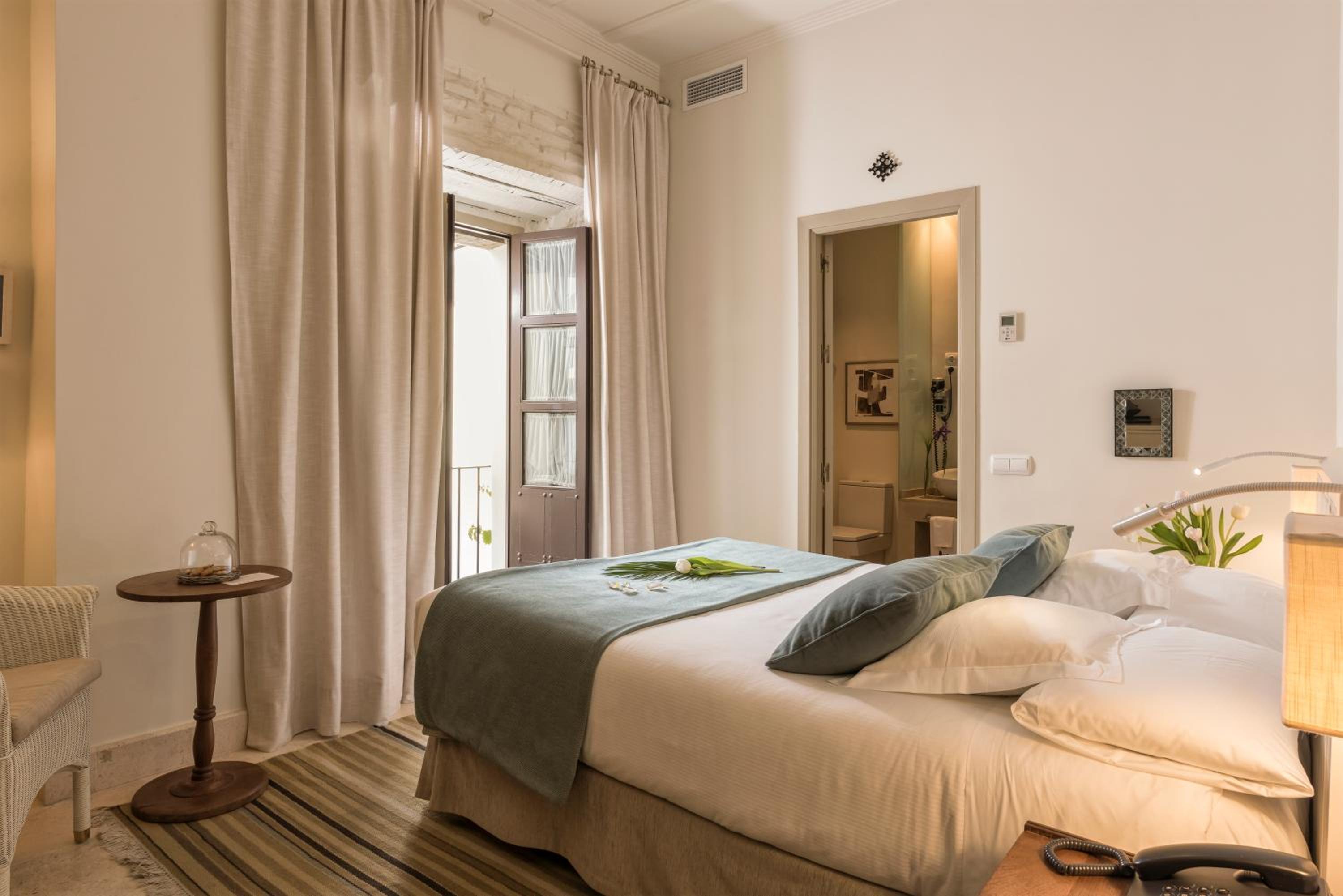 Deluxe Double Room with Terrace - Photo 5