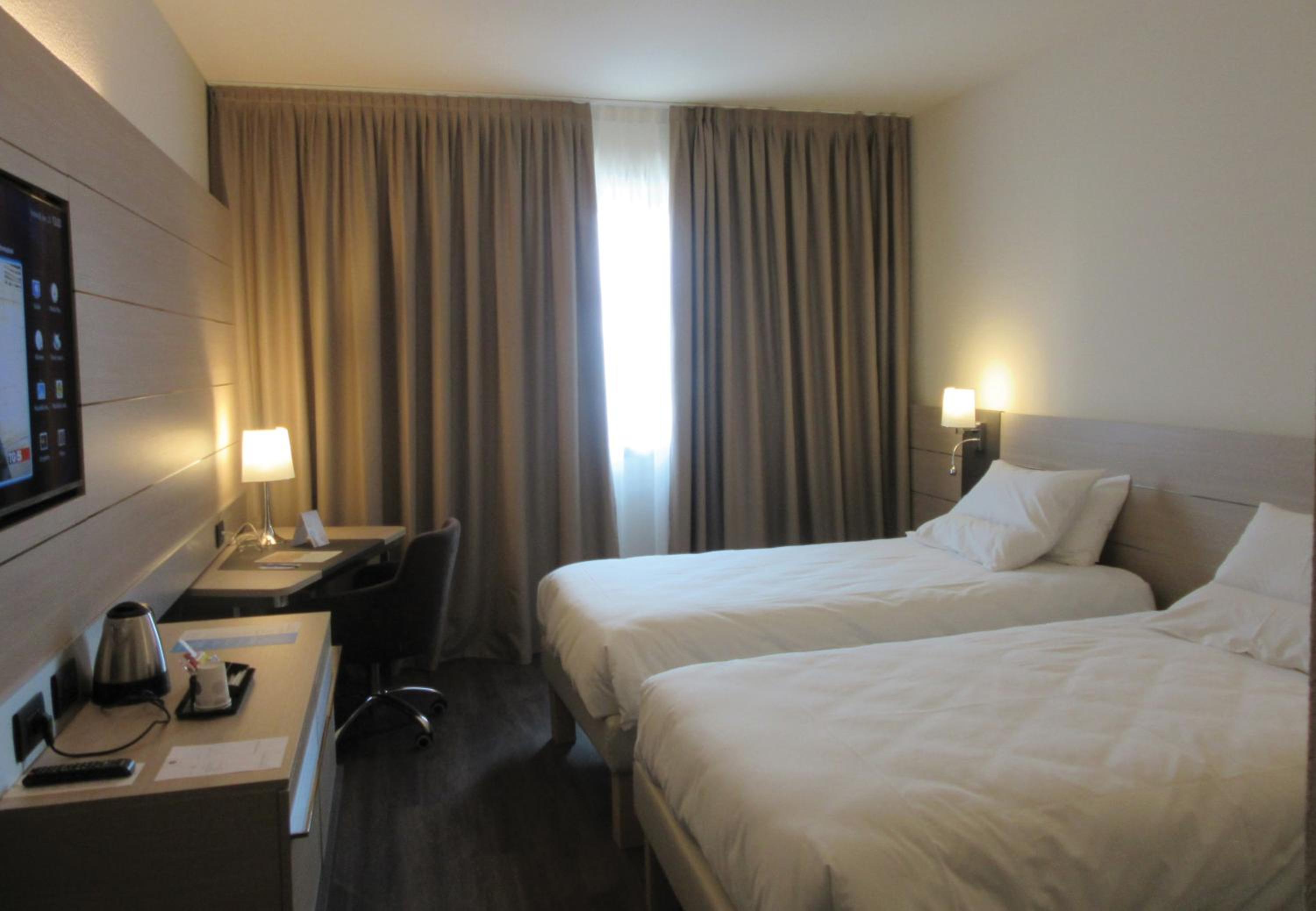 Superior Twin Room - Photo 3