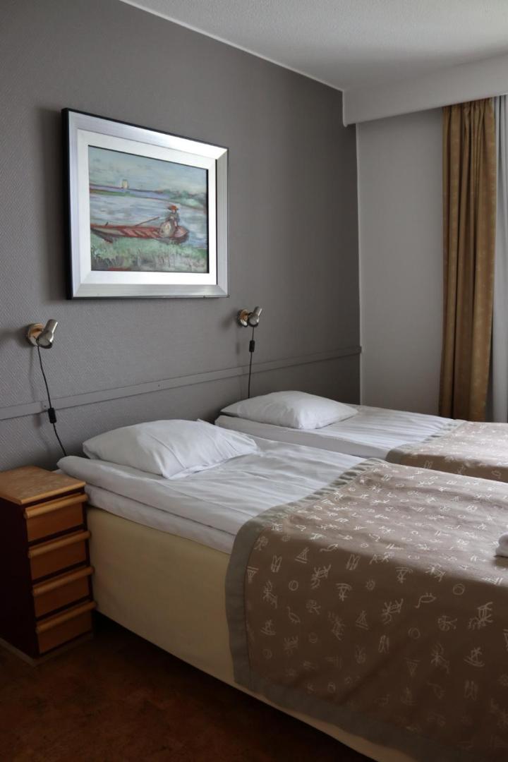 3 Bedroom Apartment - Photo 4