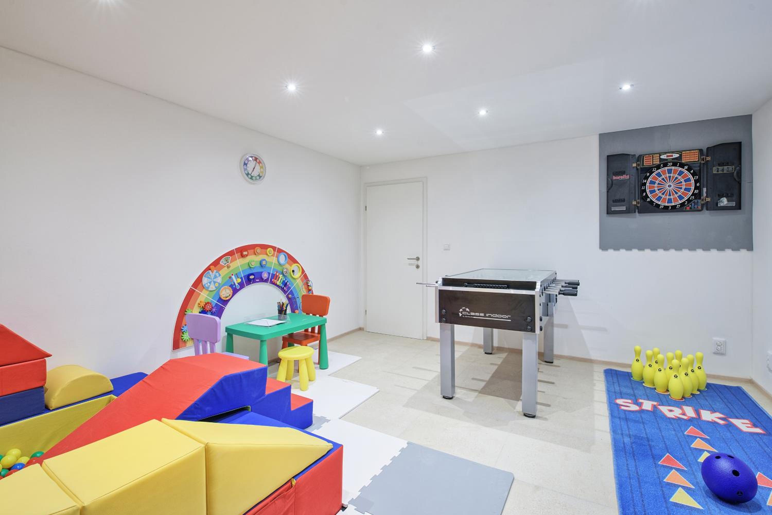 Apartment with Terrace photo 1