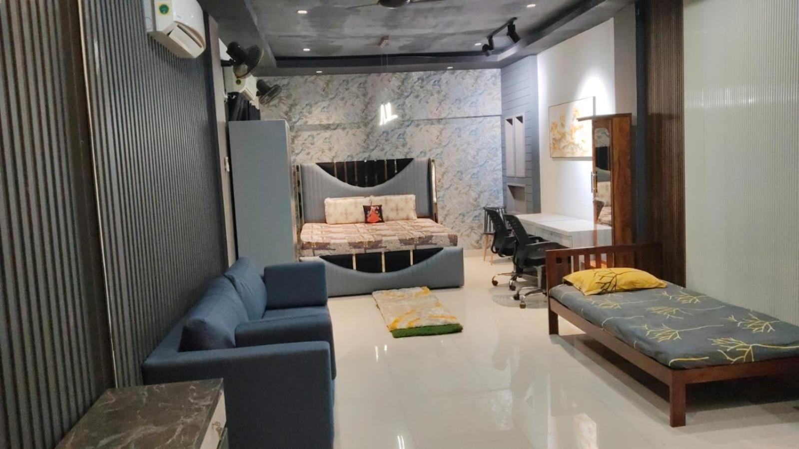 Suite with City View photo 3