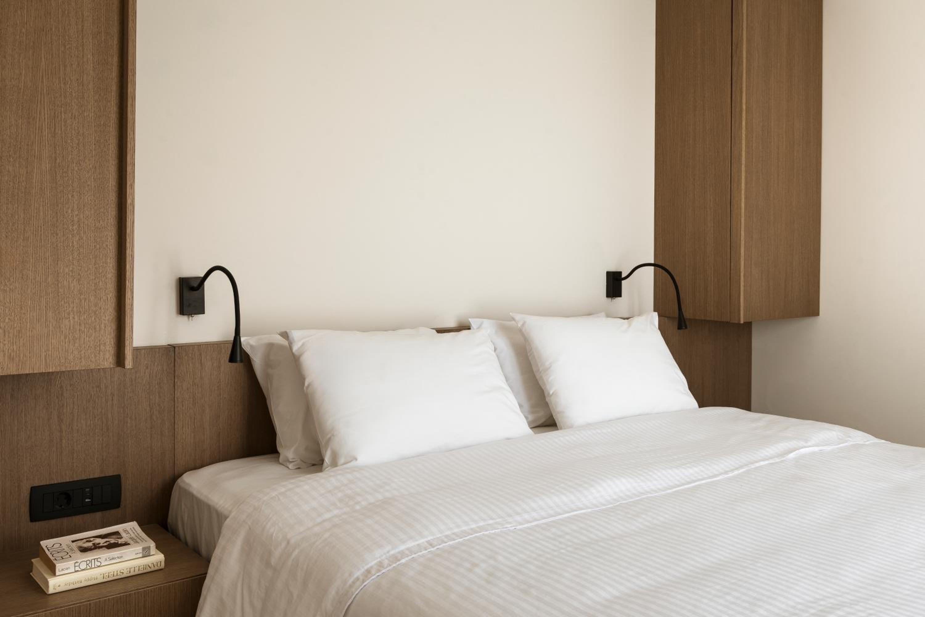 Superior Two Bedroom Suite with Sea View - Photo 3