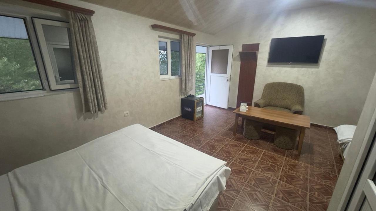 Triple Room with Lake View