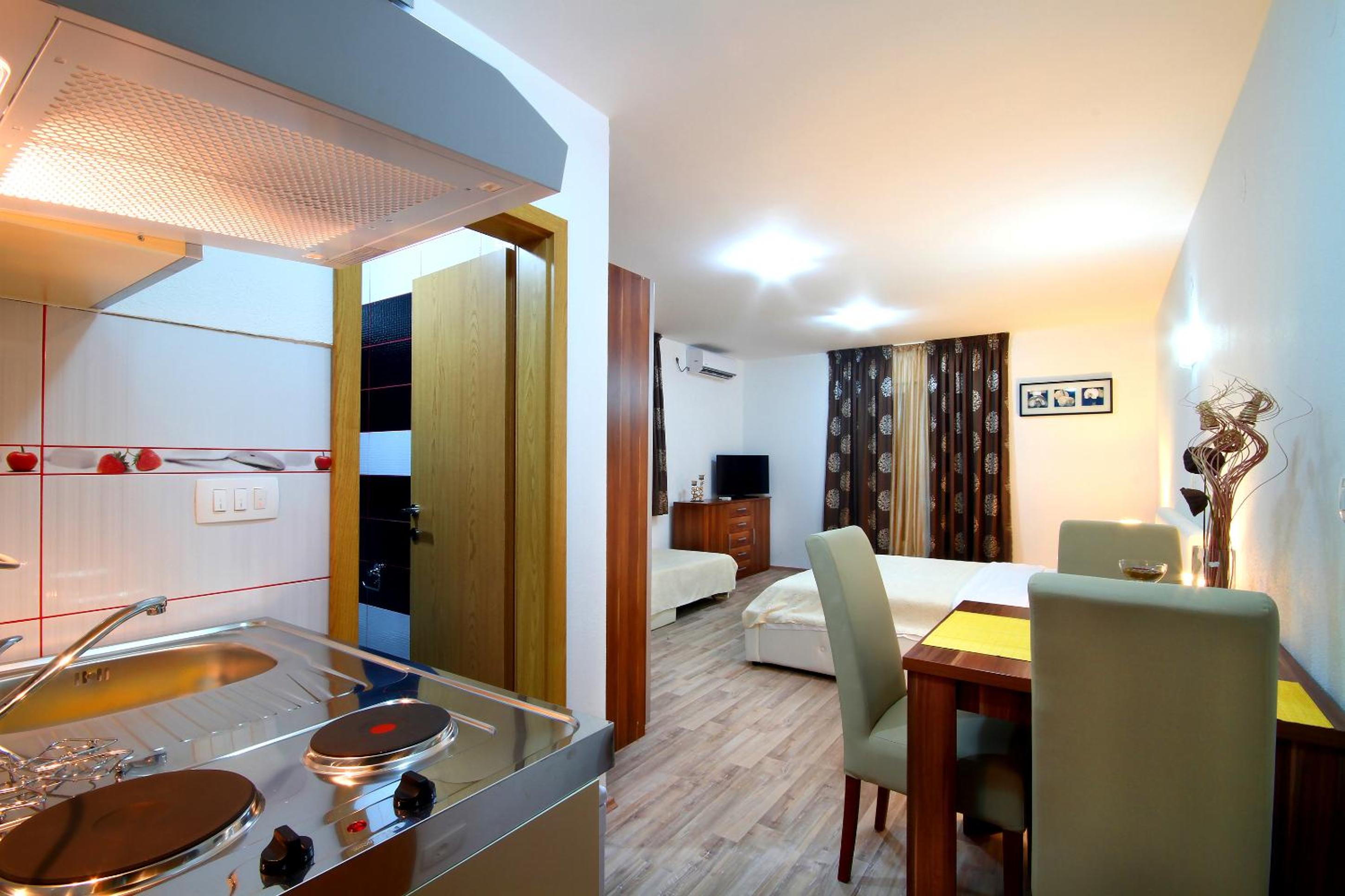 Studio (3 Adults) - Photo 14