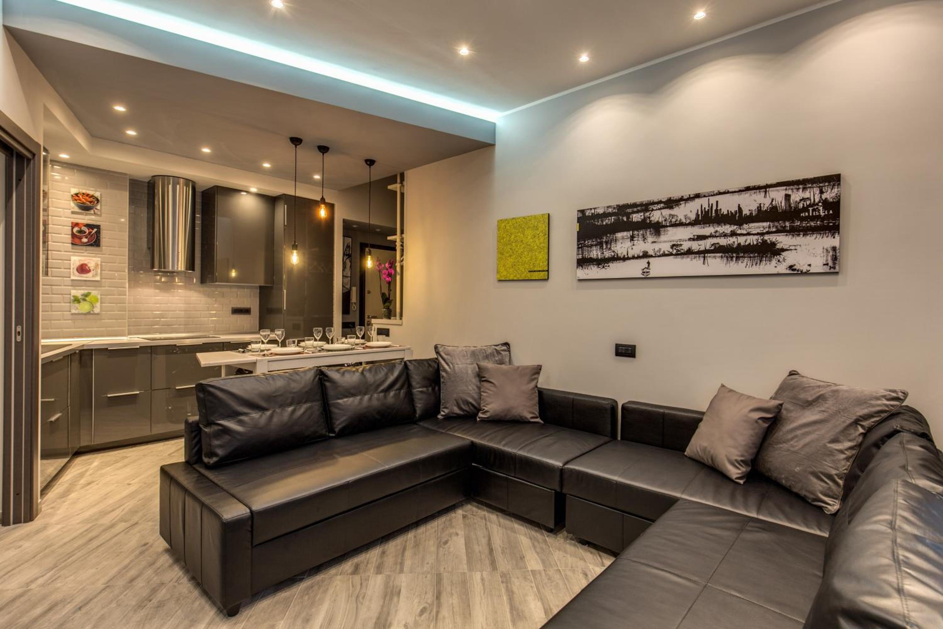 Deluxe Apartment