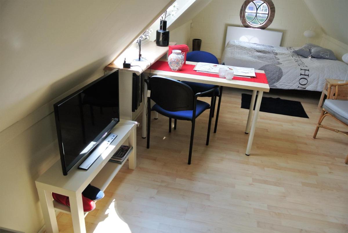 Standard Twin Room with Garden View photo 2