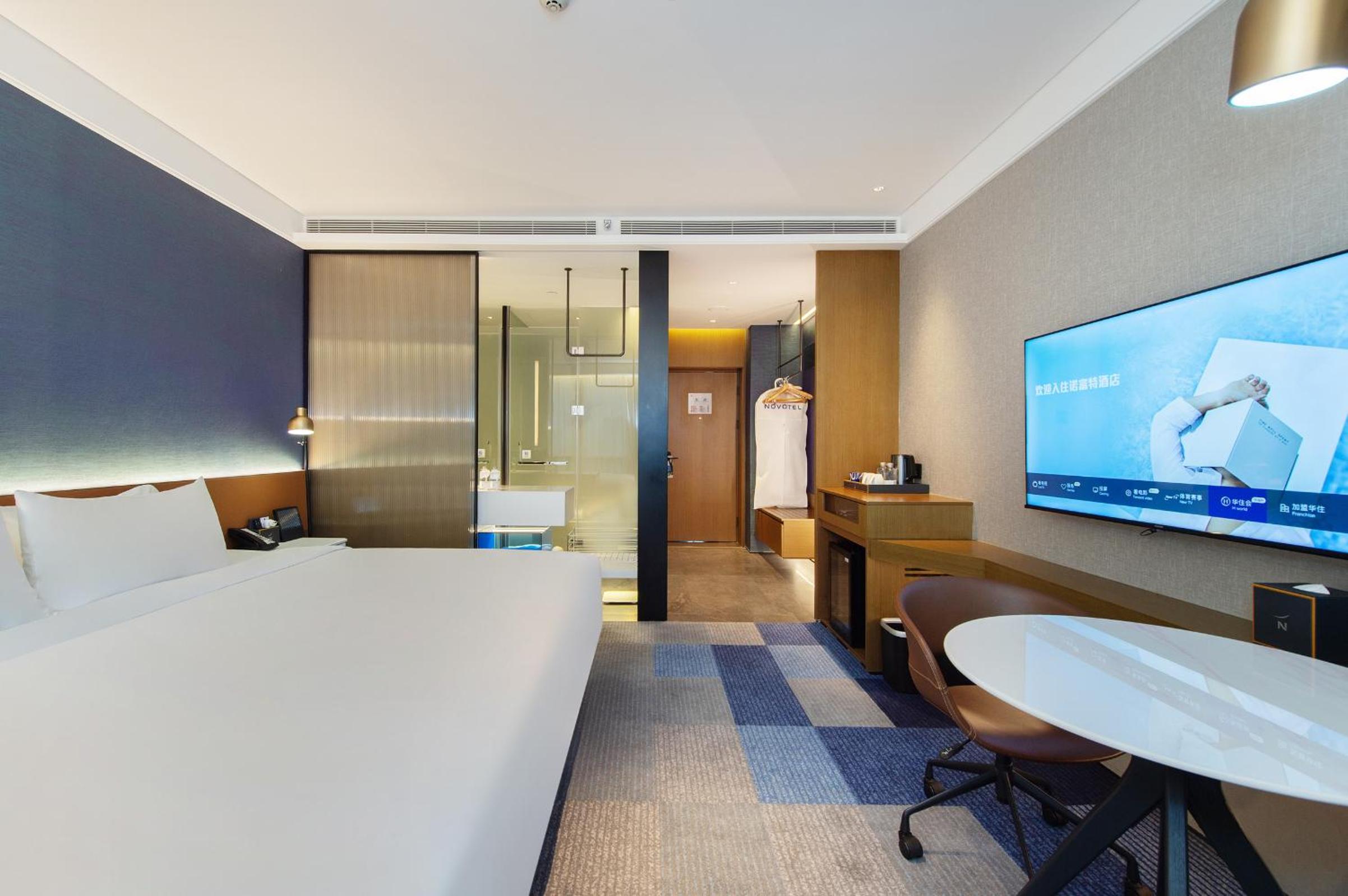 Superior King Room - Photo 2