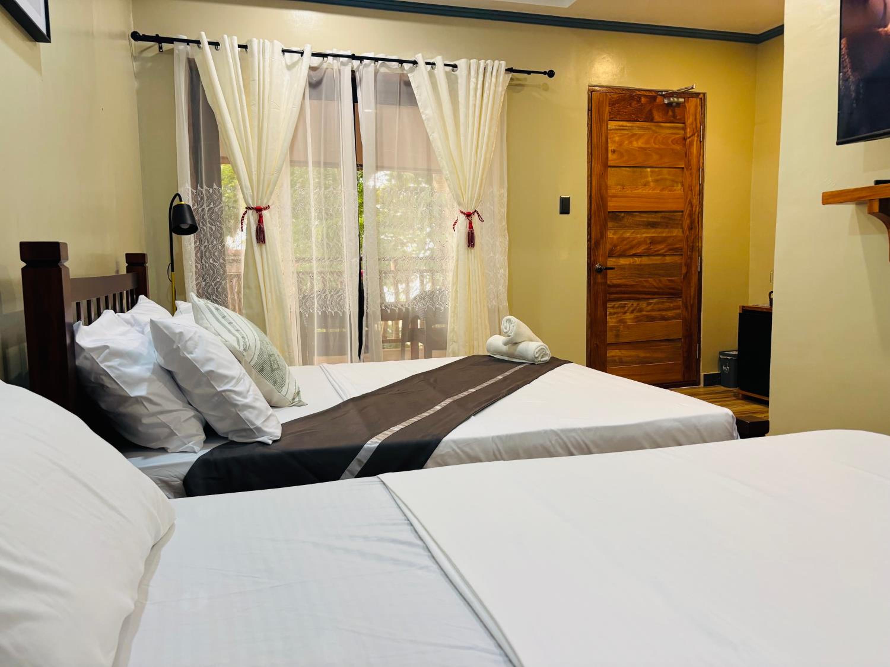 Suite with Terrace and Sea View - Photo 2