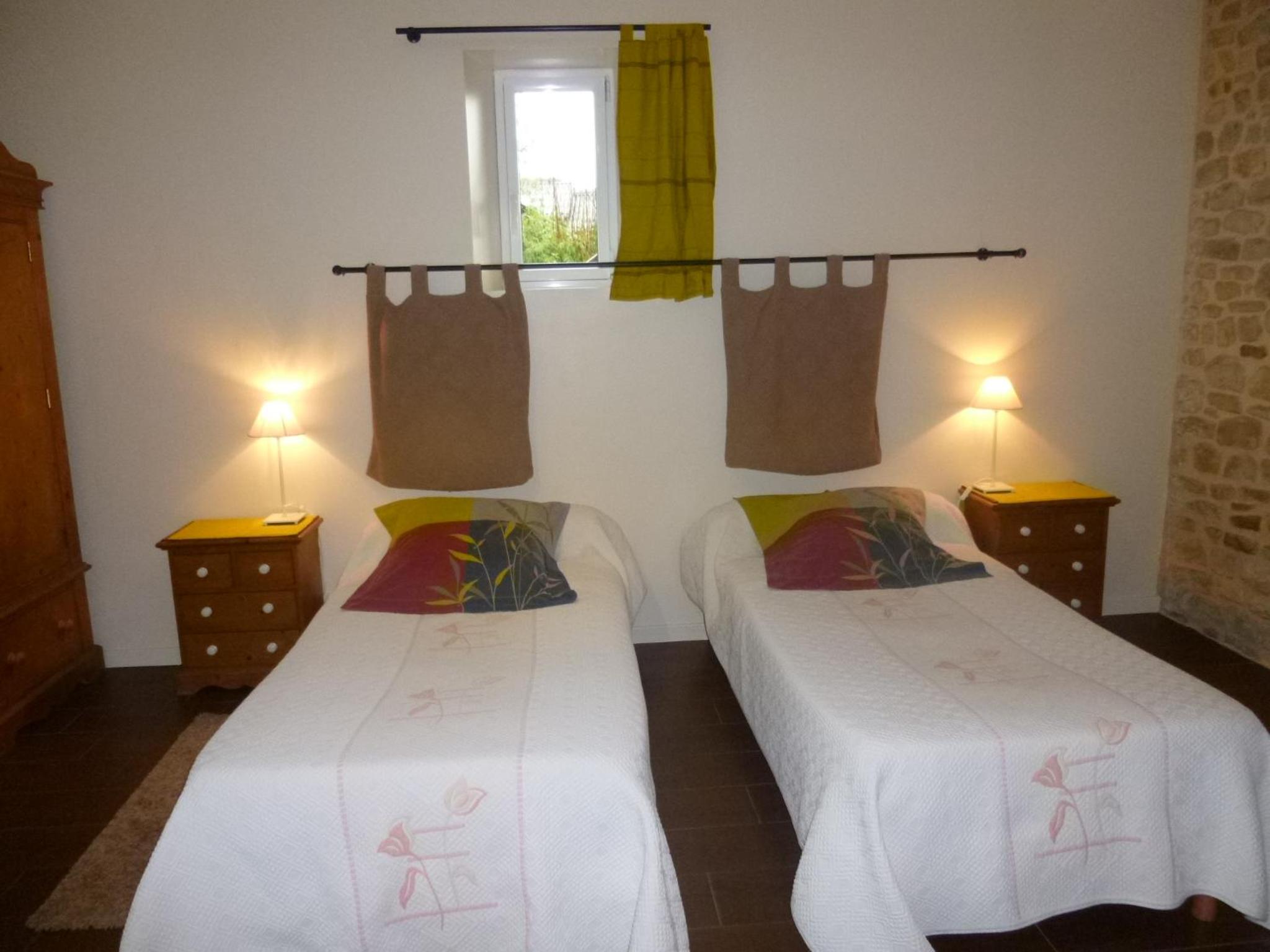 Twin Room - Disability Access photo 3