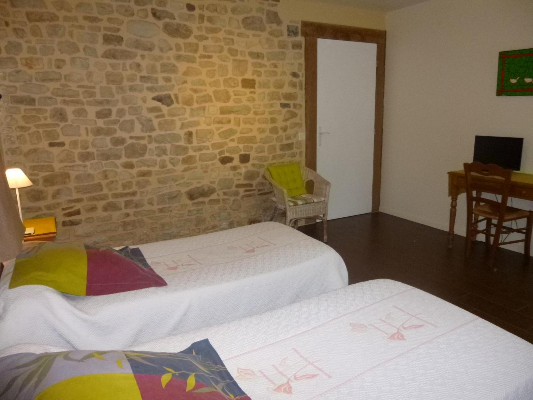 Twin Room - Disability Access photo 2