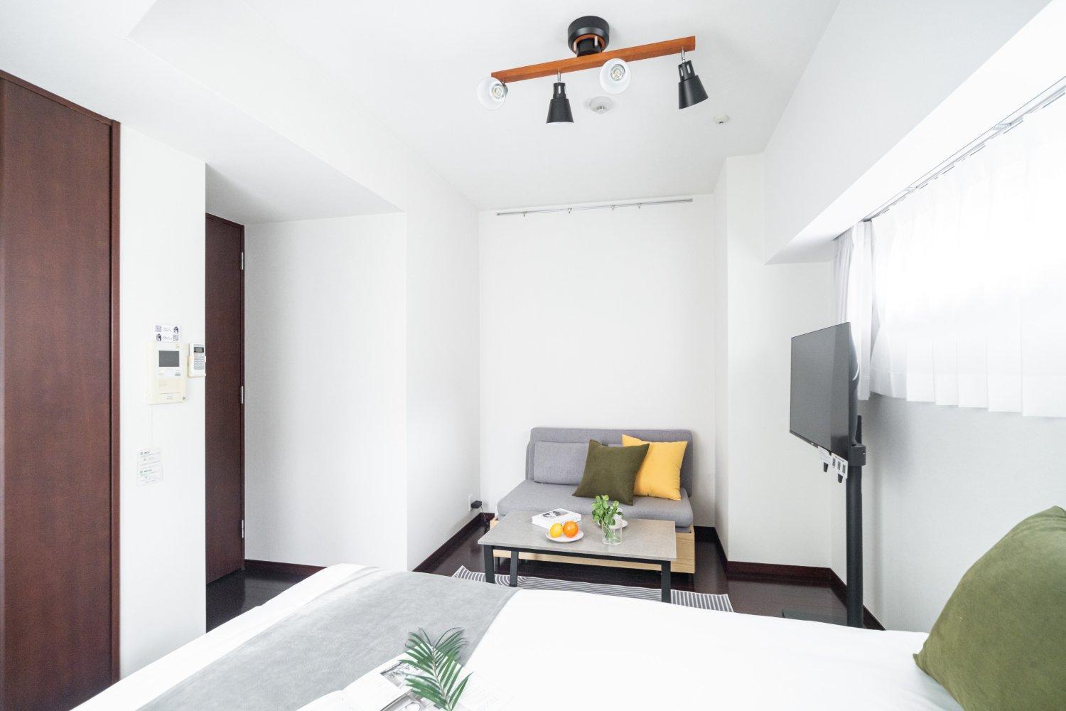 One-Bedroom Apartment photo 1