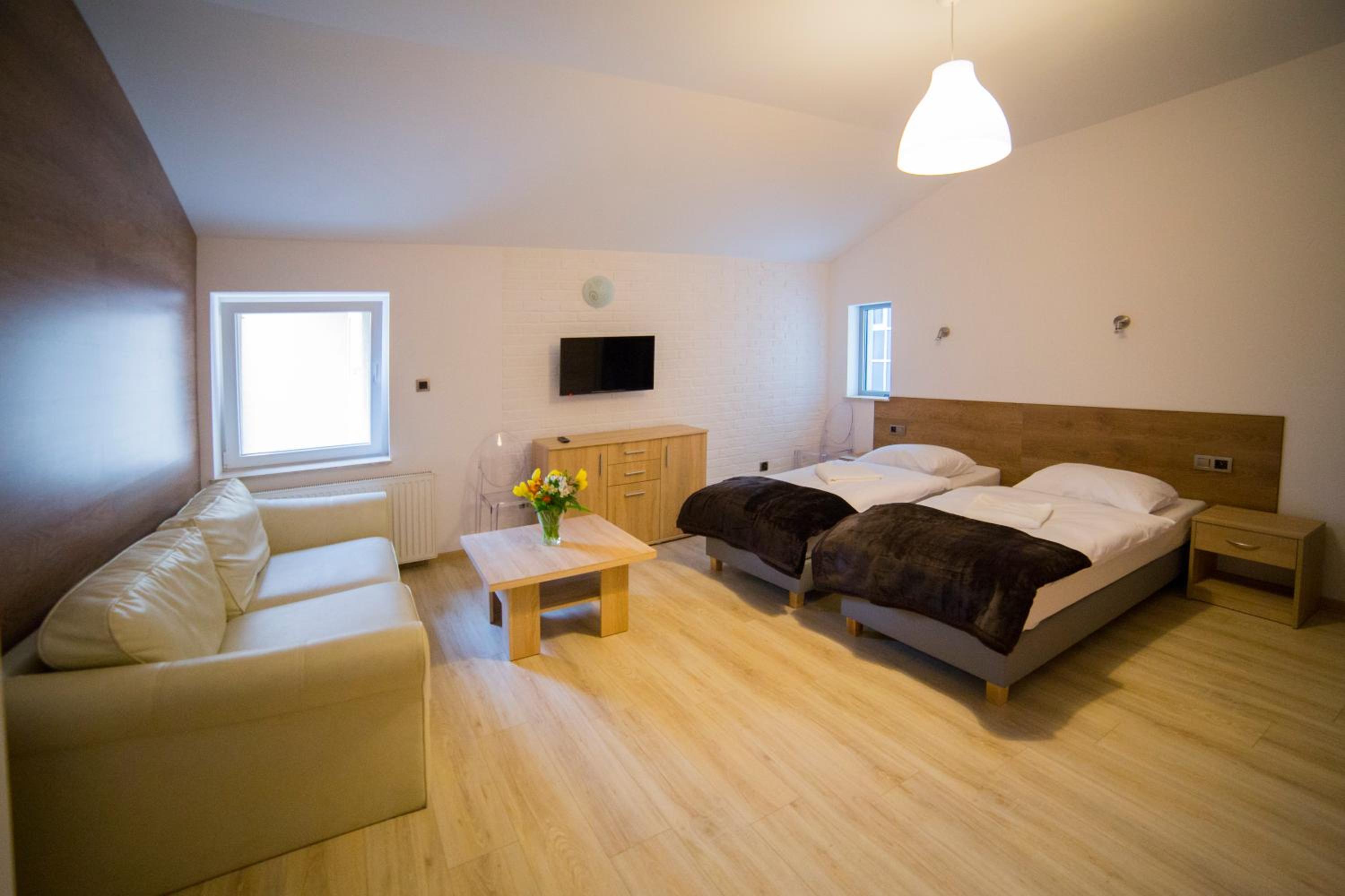 Standard Double or Twin Room - Photo 2